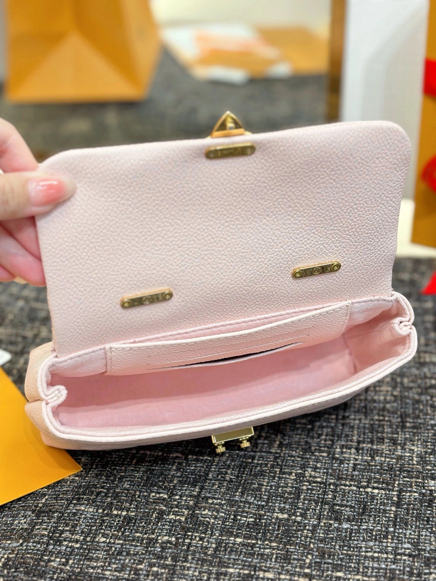 MOMO-- 8V M13796 high quality version Nano Madeleine item:E-B000C0244