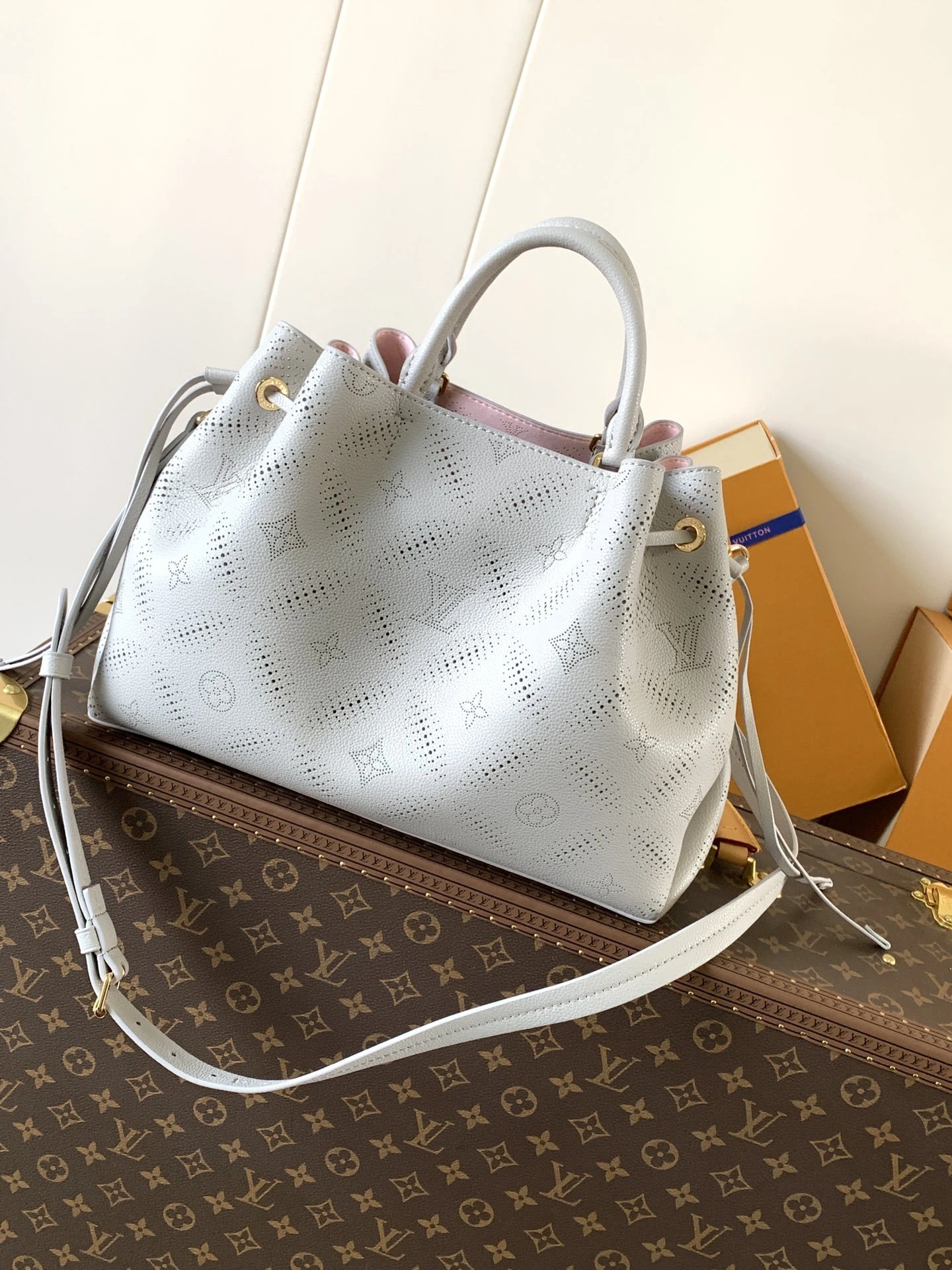 MOMO-- 8V M13838 high quality version Bella Tote cowhide item:F-B000A2128