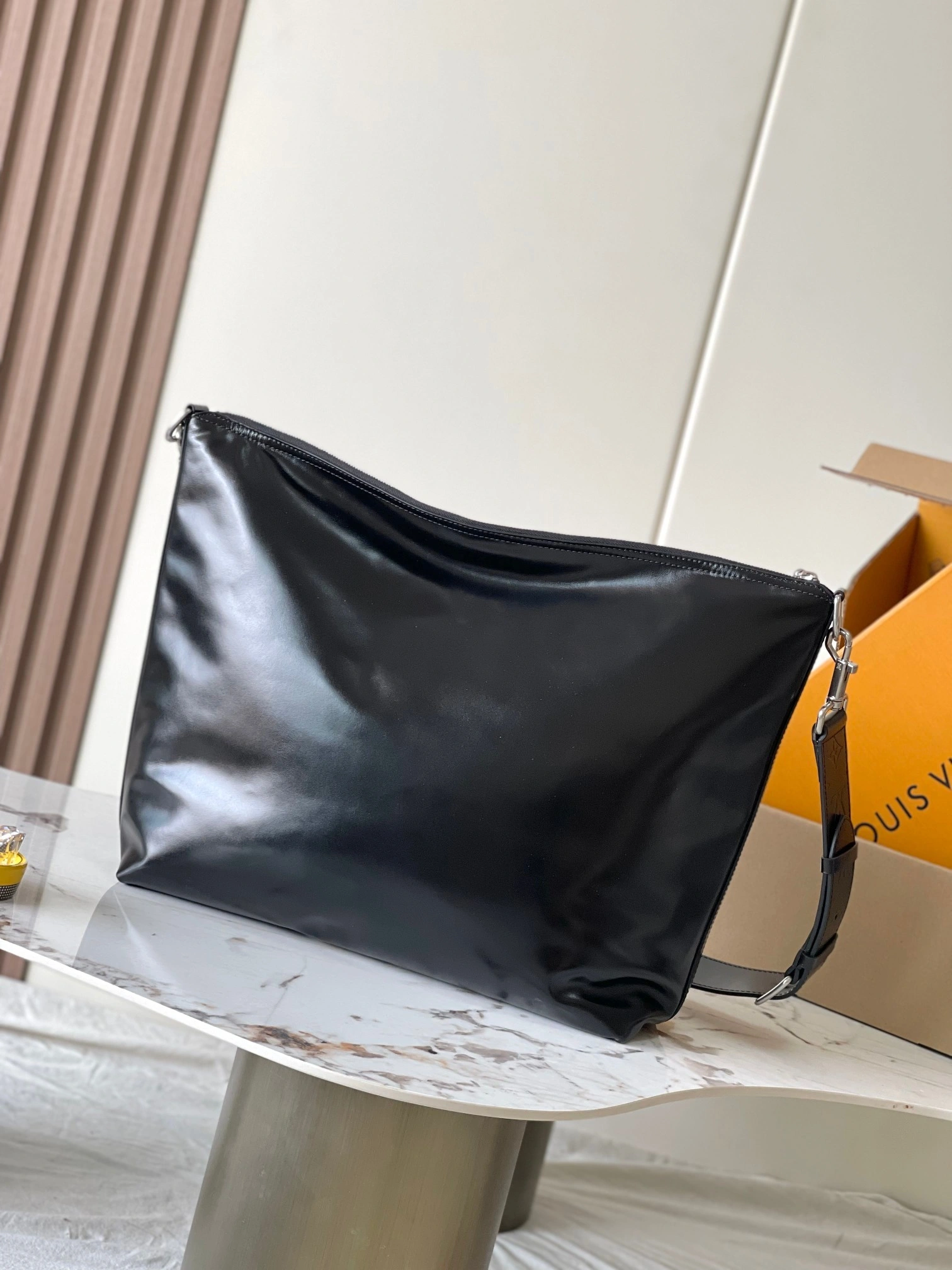 MOMO-- 8V M13986 high quality version METIS cowhide item:E-B106D1225