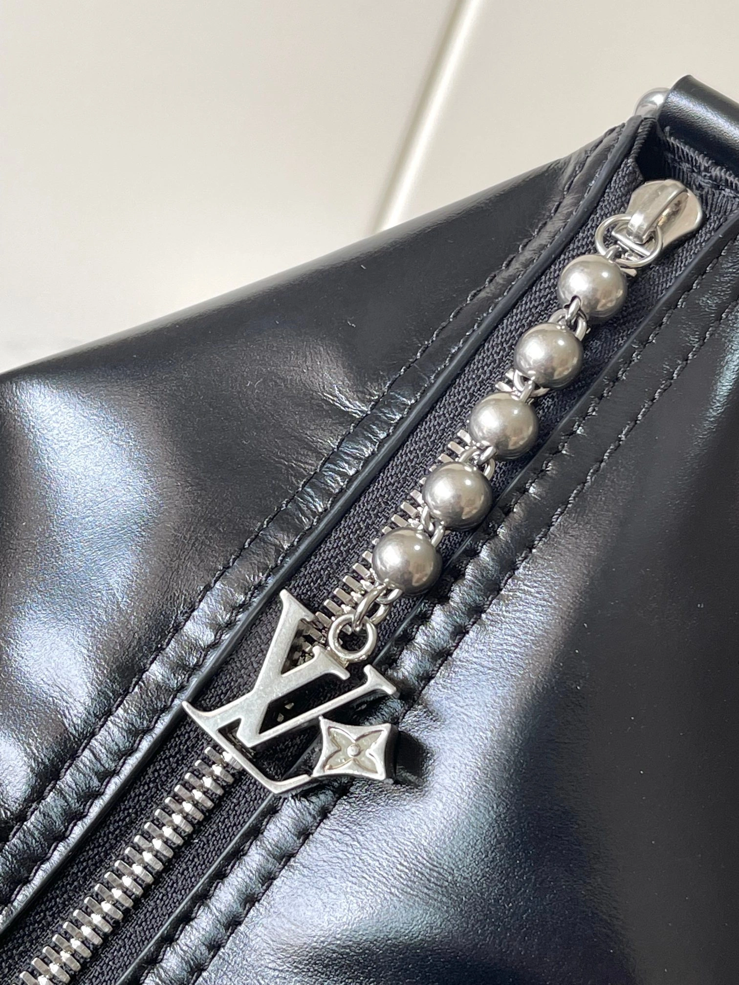 MOMO-- 8V M13986 high quality version METIS cowhide item:E-B106D1225