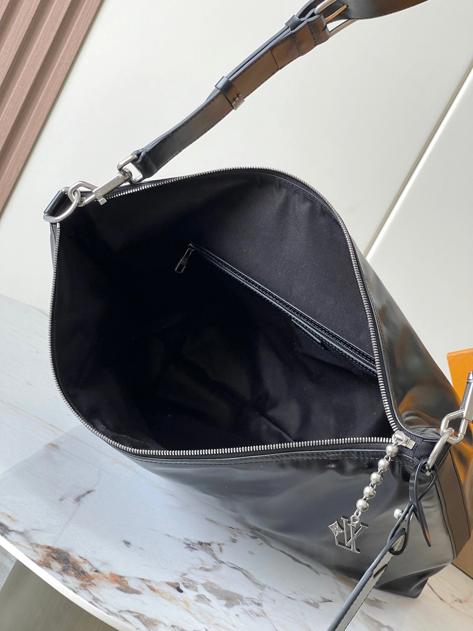 MOMO-- 8V M13986 high quality version METIS cowhide item:E-B106D1225