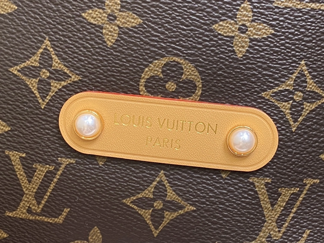 MOMO-- 8V M14018 high quality version METIS item:E-B000B2104