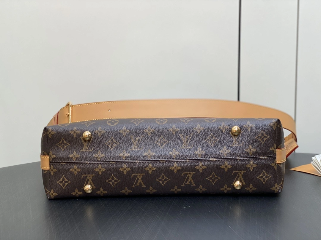 MOMO-- 8V M14018 high quality version METIS item:E-B000B2104