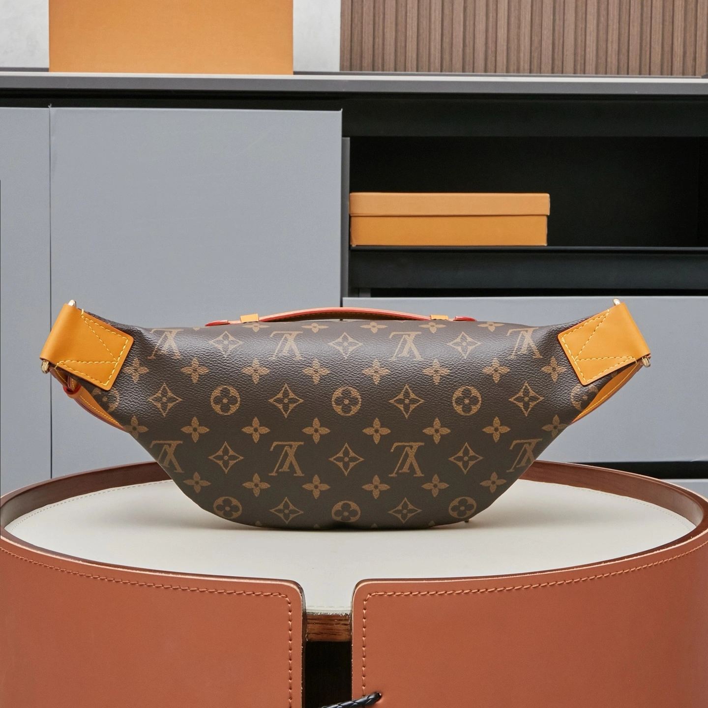 MOMO-- 8V M14019 high quality version Rush item:F-B000A1437