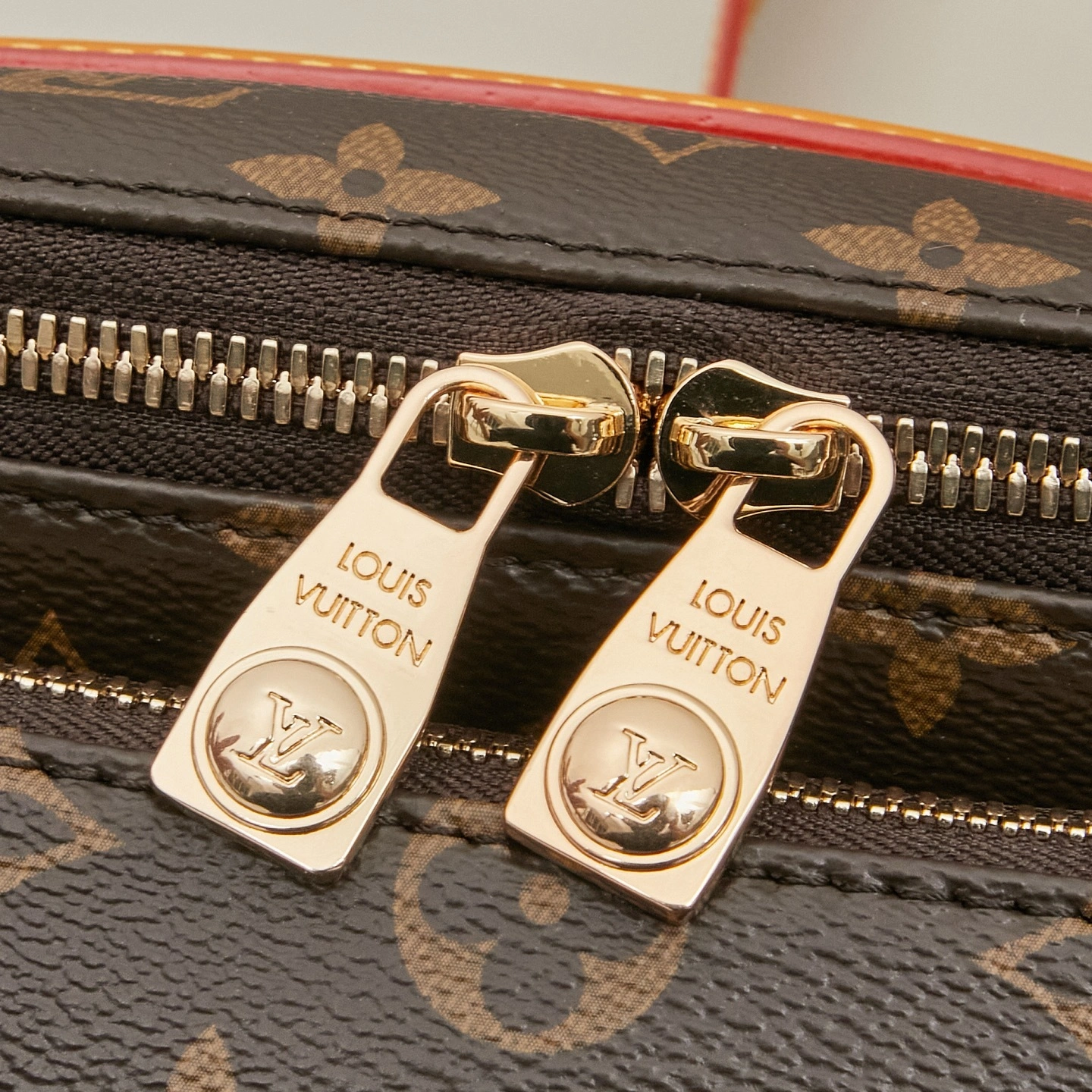 MOMO-- 8V M14019 high quality version Rush item:F-B000A1437