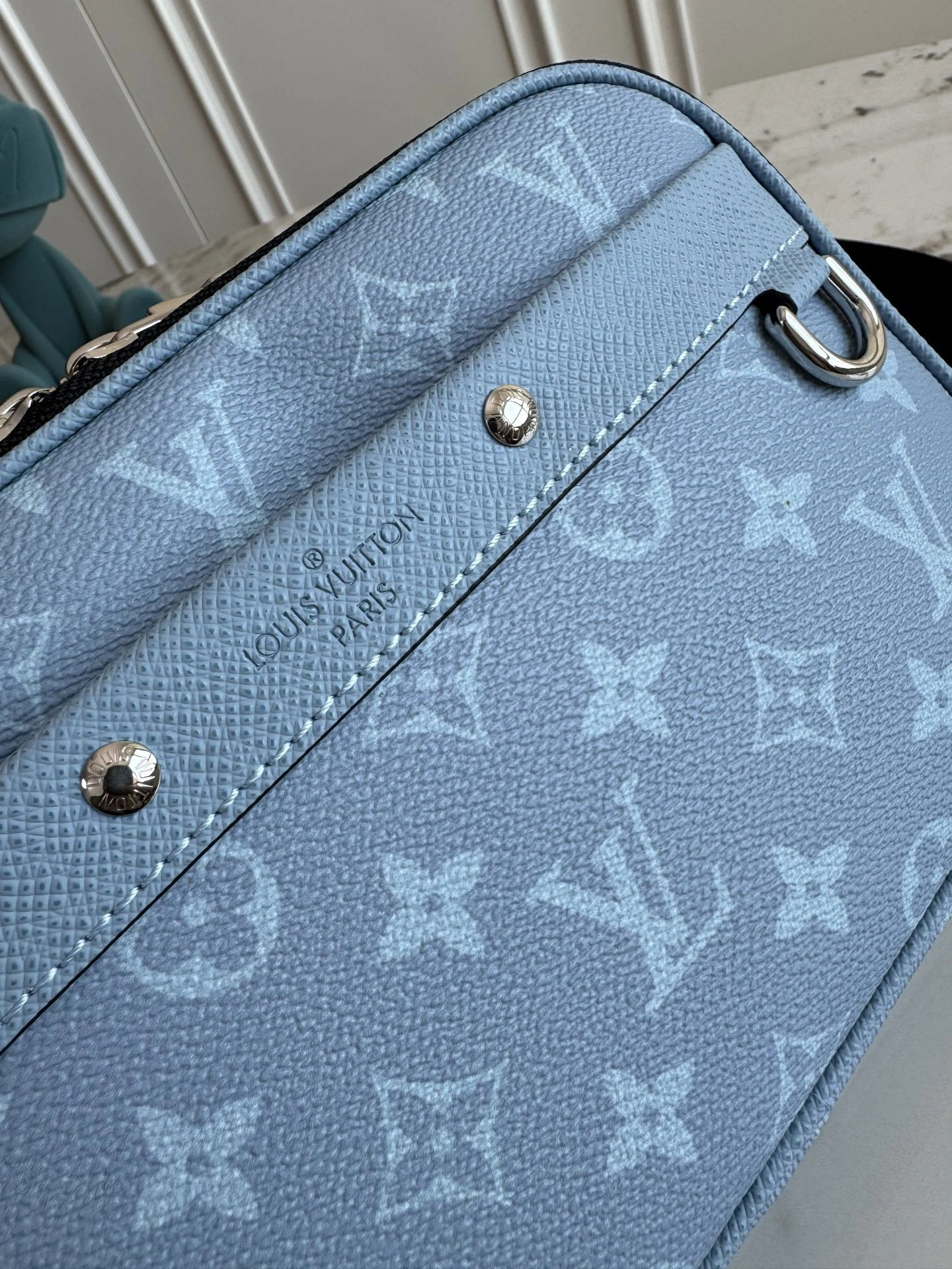 MOMO-- 8V M14073 high quality version Alpha cowhide item:E-B225D0195H