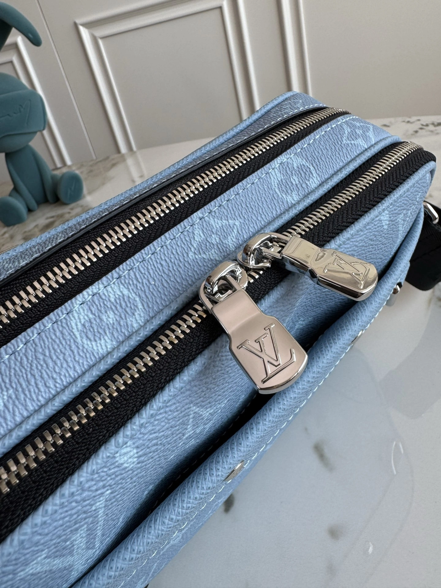 MOMO-- 8V M14073 high quality version Alpha cowhide item:E-B225D0195H