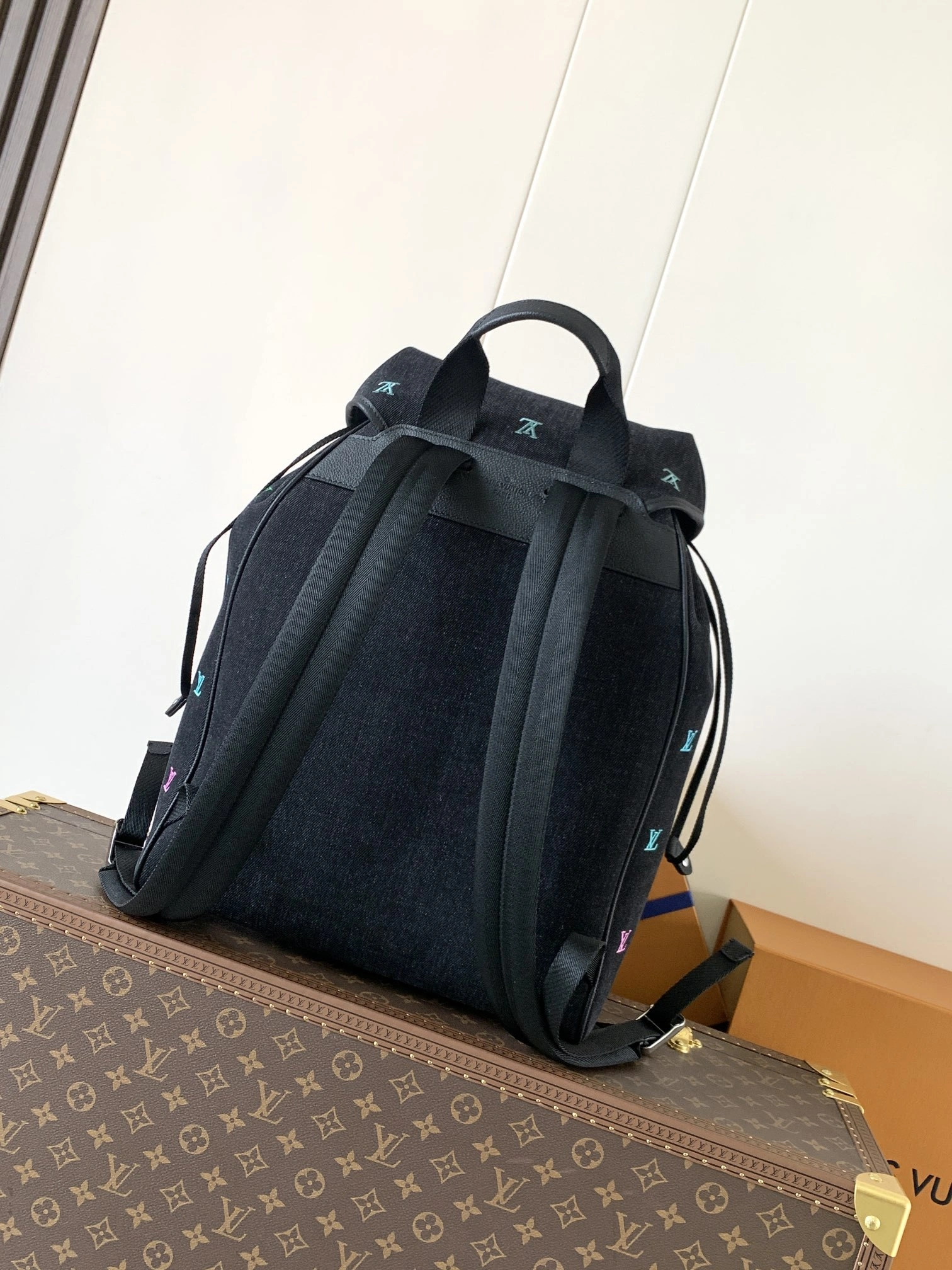 MOMO-- 8V M14135 high quality version Montsouris item:F-B000A1999T