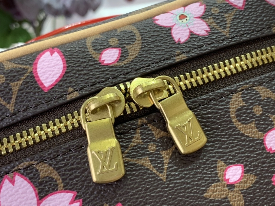 MOMO-- 8V M14181 high quality version Nice cowhide item:E-B063H2792