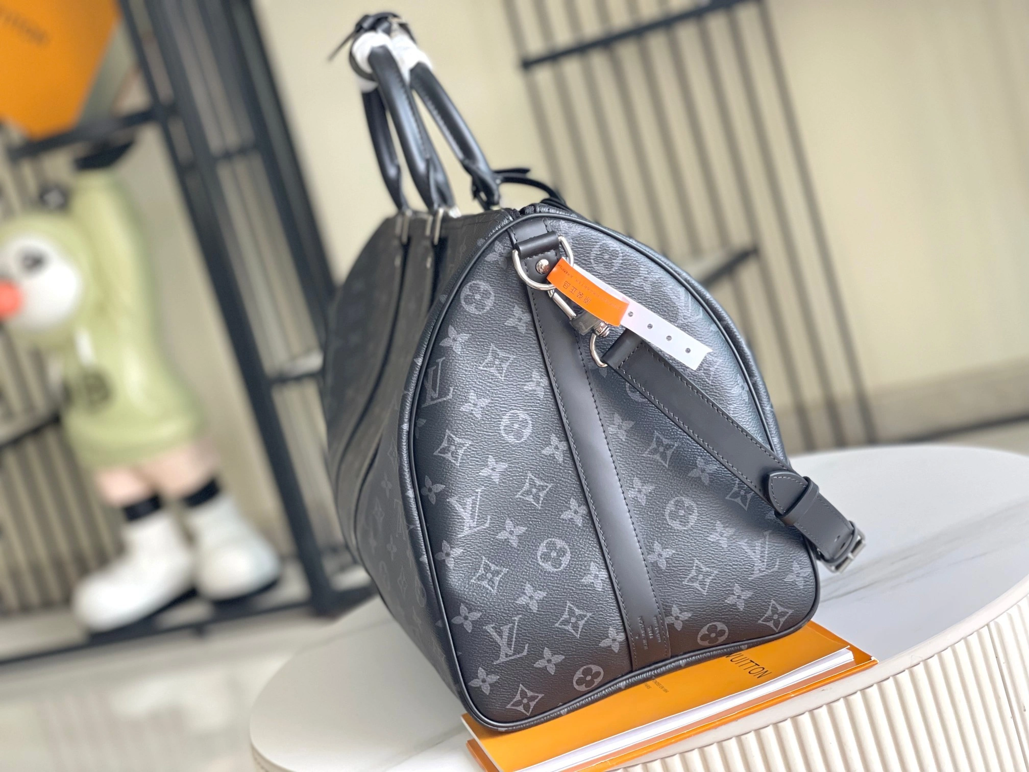 MOMO-- 8V M14202 high quality version item:E-B177I0305