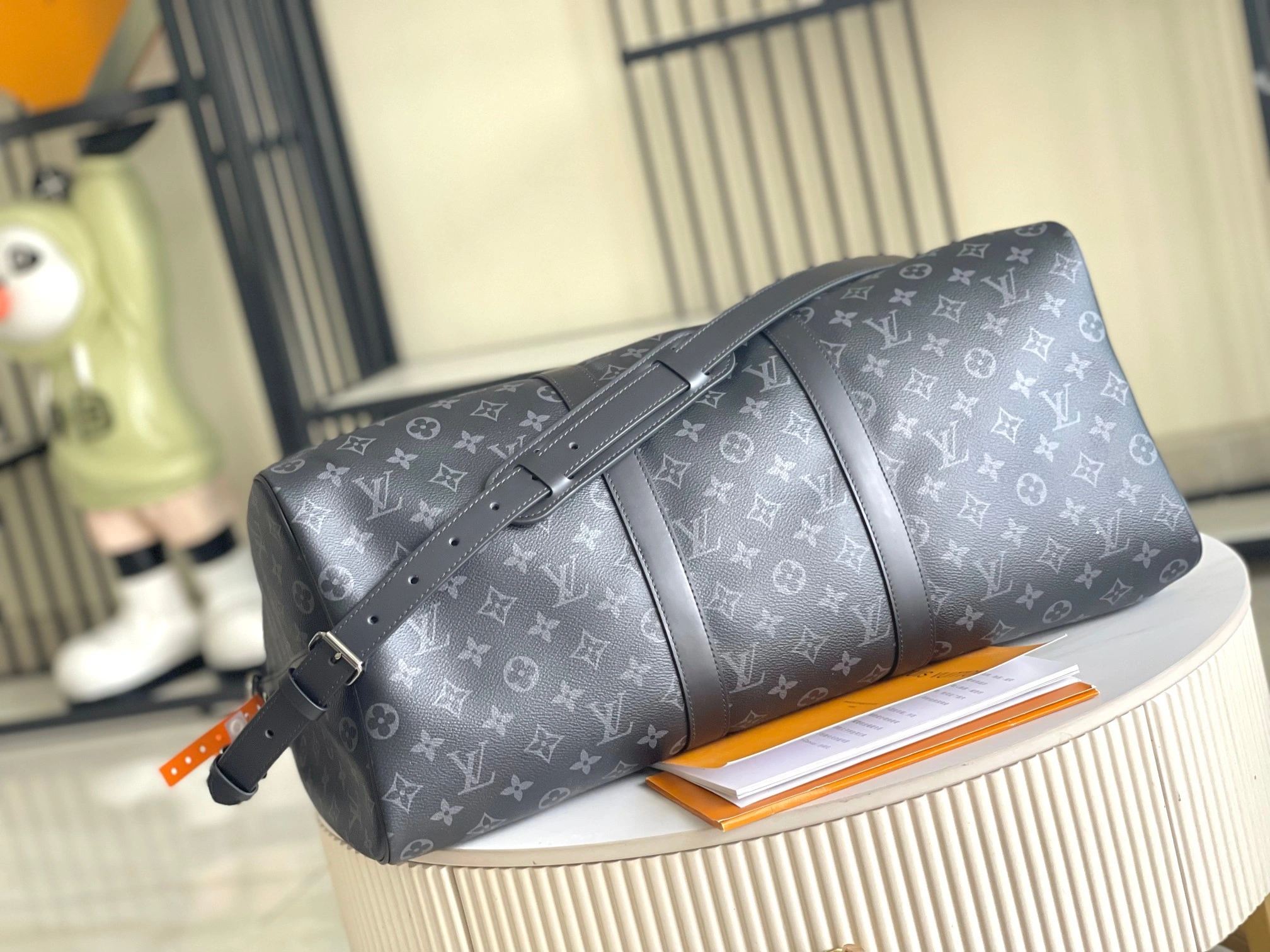 MOMO-- 8V M14202 high quality version item:E-B177I0305