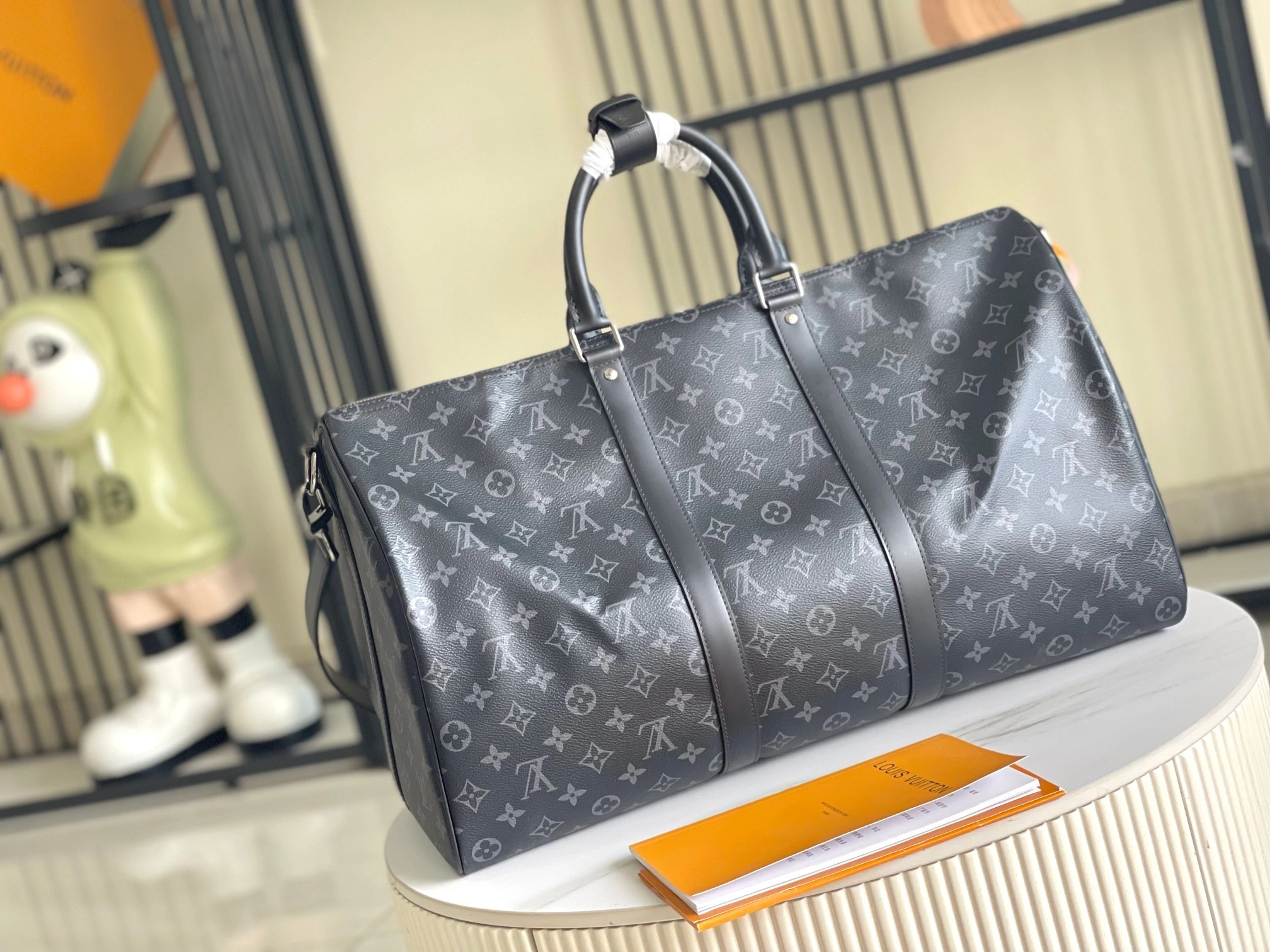 MOMO-- 8V M14202 high quality version item:E-B177I0305