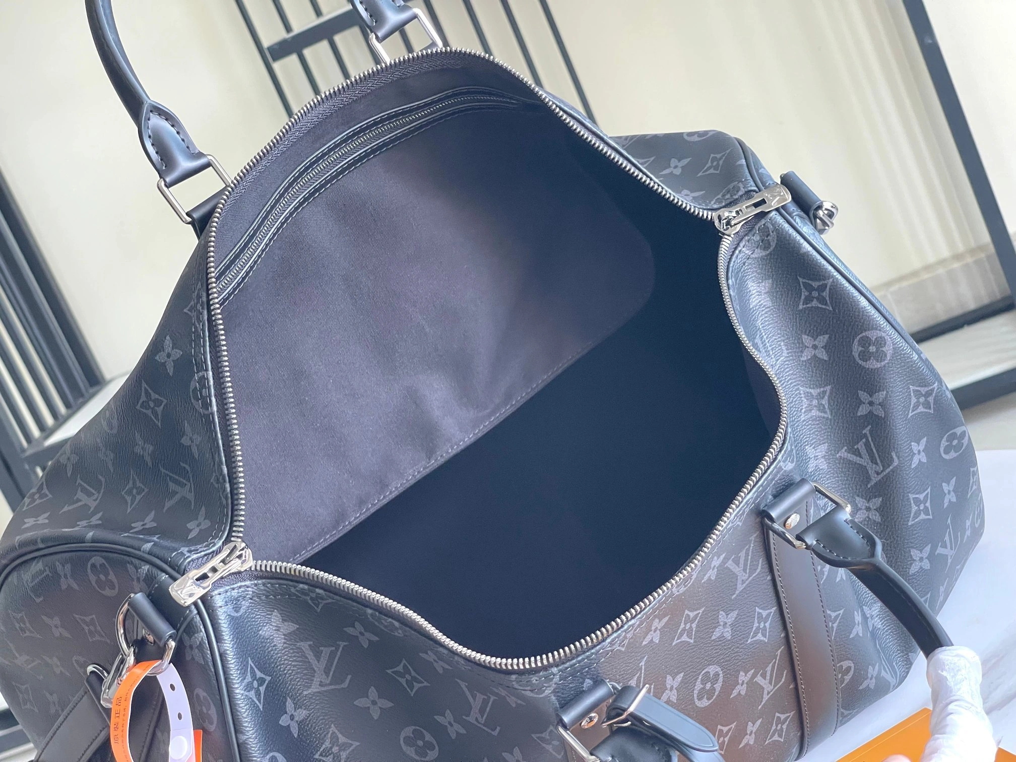 MOMO-- 8V M14202 high quality version item:E-B177I0305