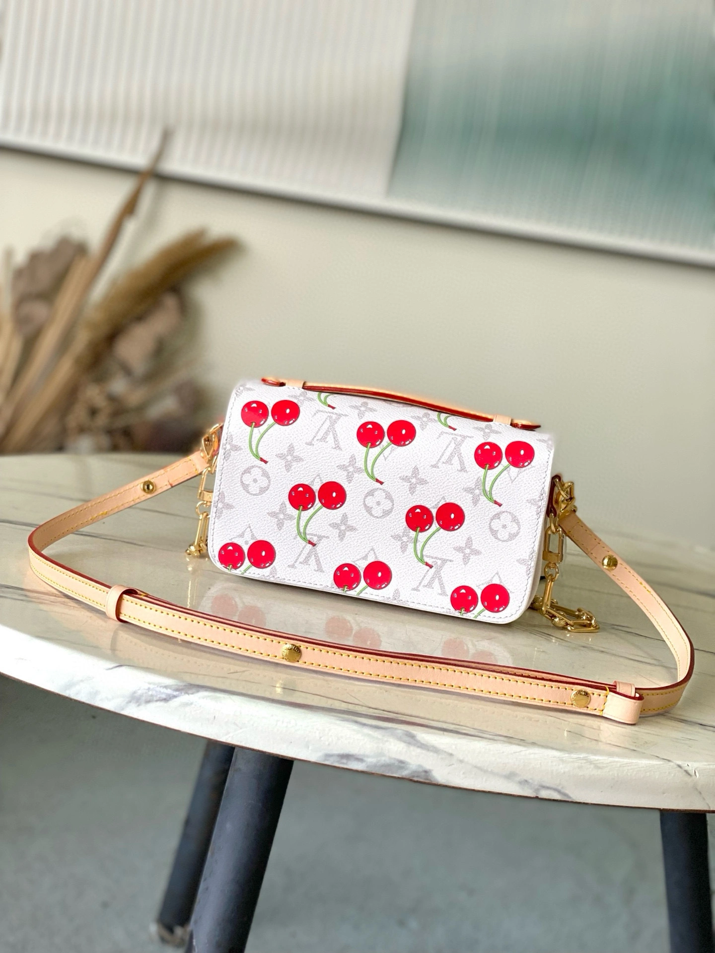 MOMO-- 8V M14231 high quality version Pochette Metis East West item:E-B000I2124