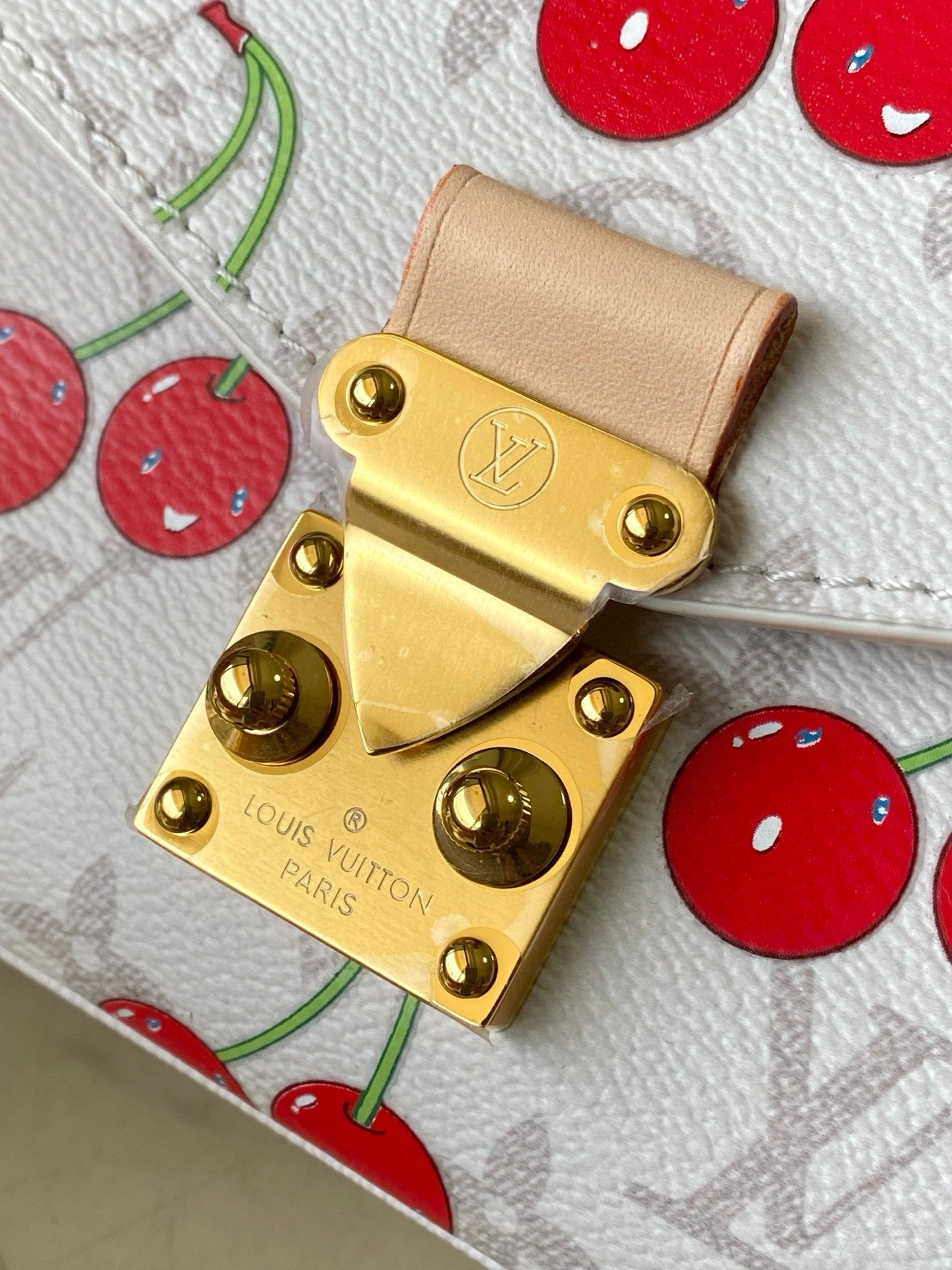 MOMO-- 8V M14231 high quality version Pochette Metis East West item:E-B000I2124