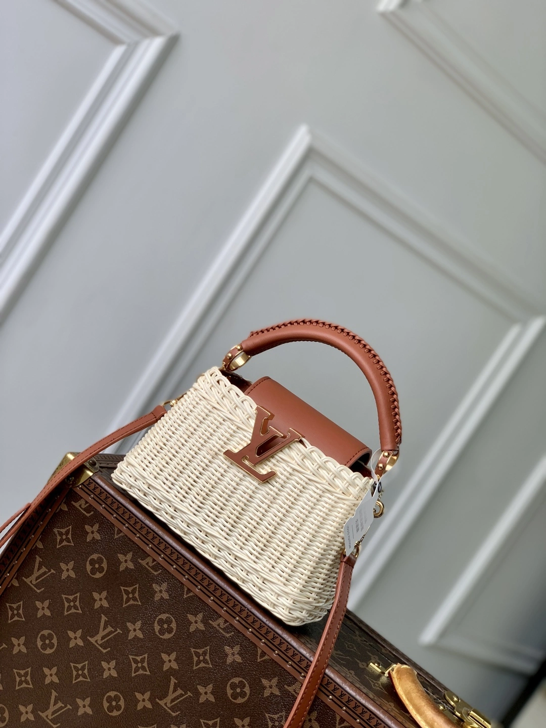 MOMO-- 8V M14365 high quality version Capucines item:E-B177I2130