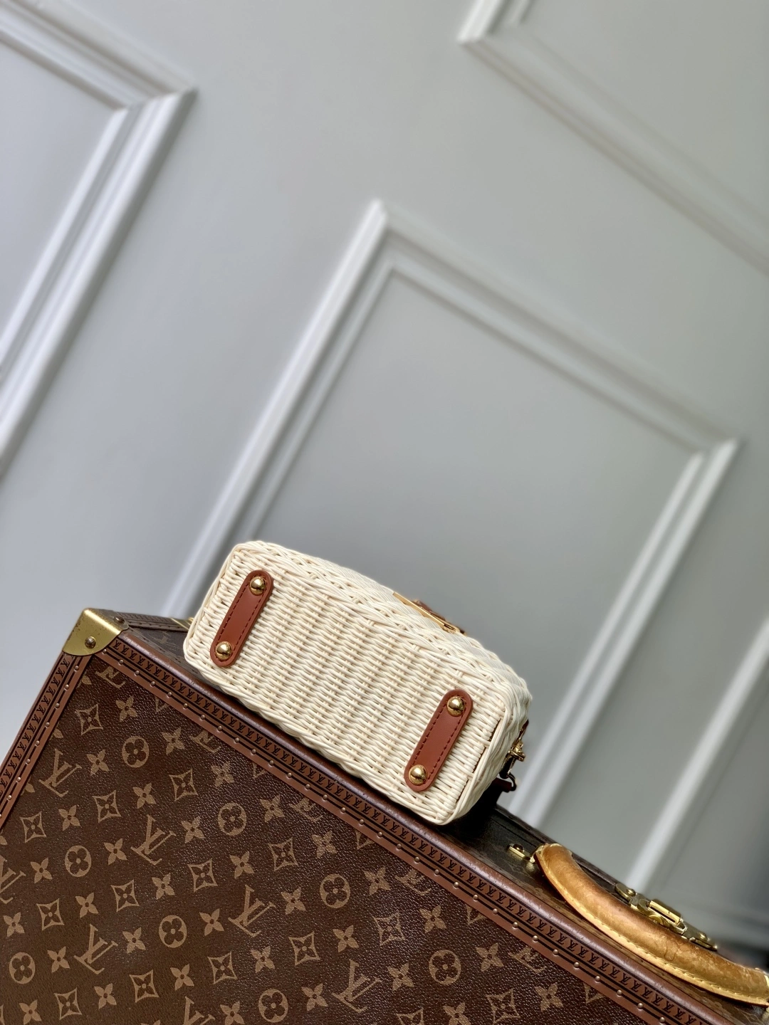 MOMO-- 8V M14365 high quality version Capucines item:E-B177I2130