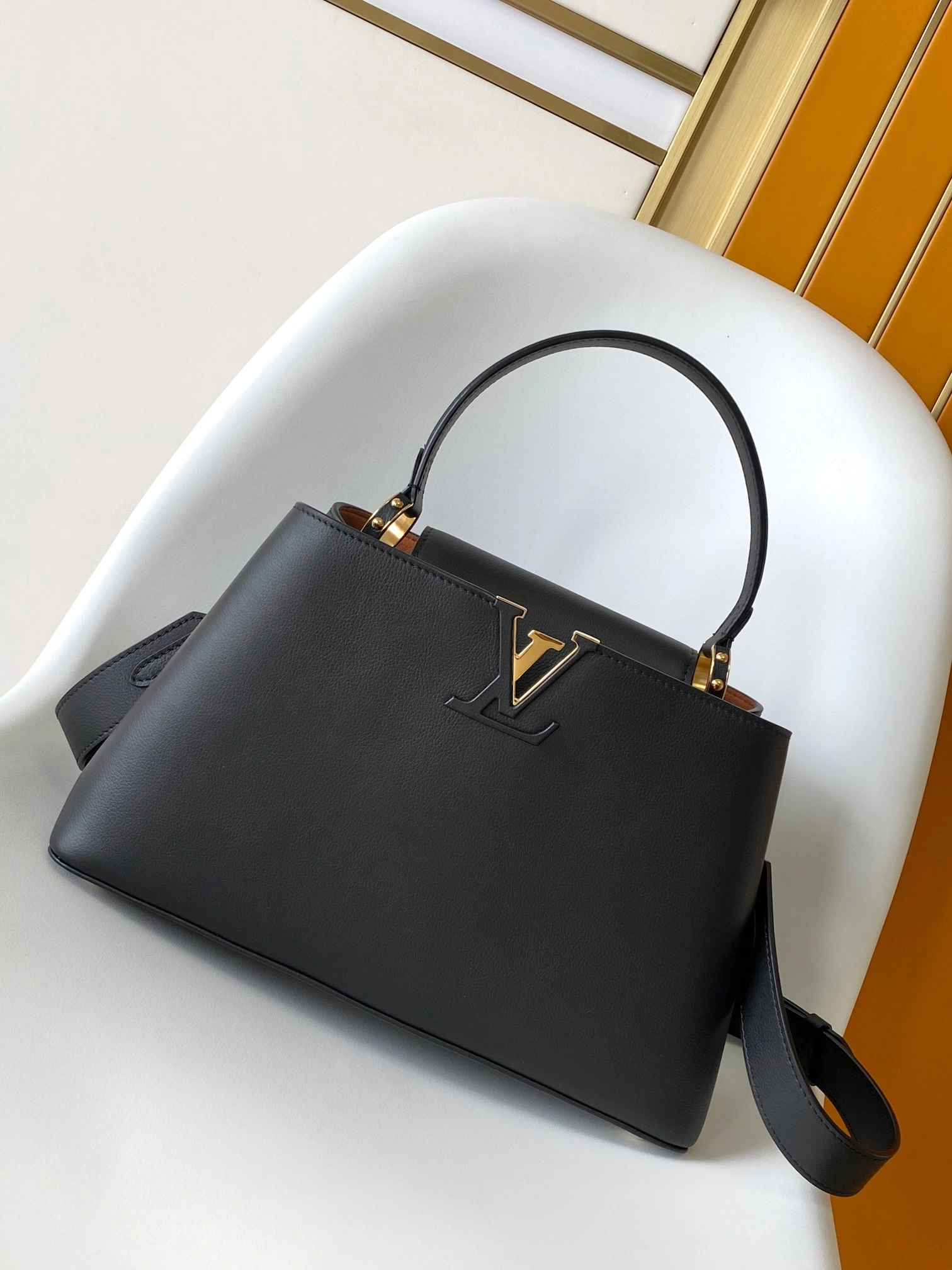 MOMO-- 8V M14370 high quality version Capucines Souple cowhide item:F-B000A2120