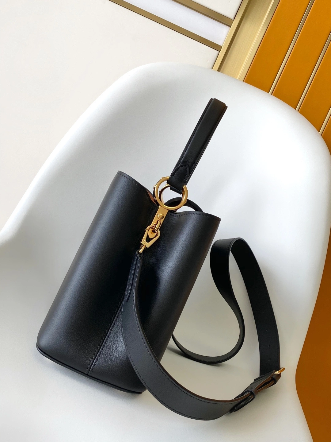 MOMO-- 8V M14370 high quality version Capucines Souple cowhide item:F-B000A2120