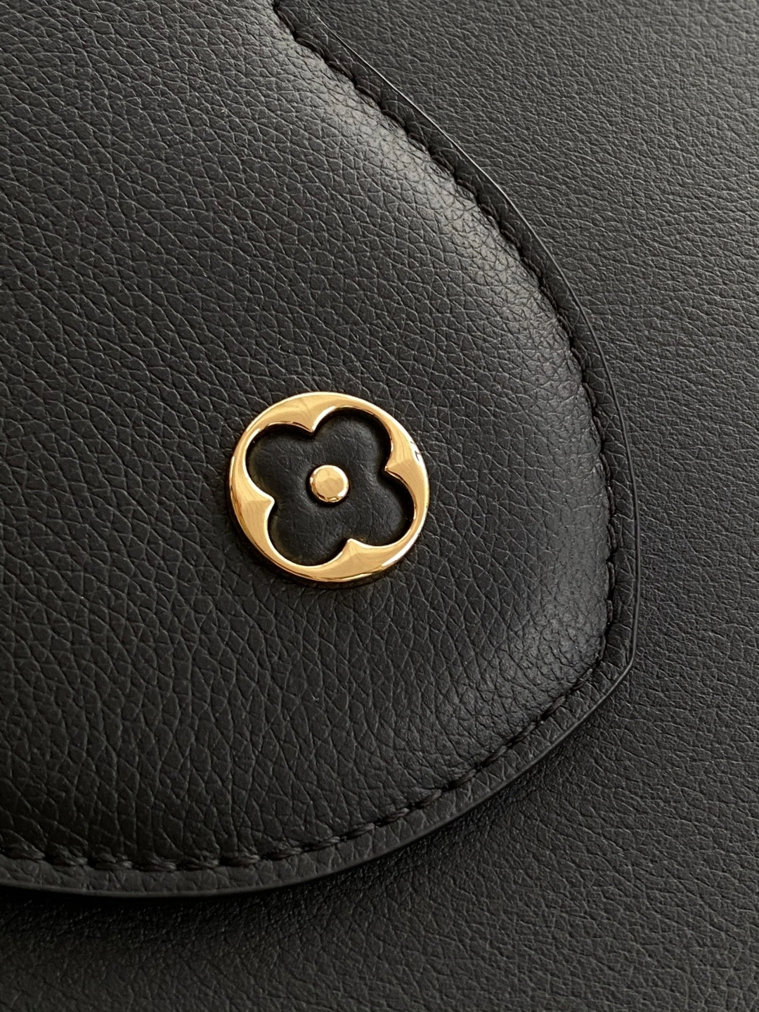 MOMO-- 8V M14370 high quality version Capucines Souple cowhide item:F-B000A2120