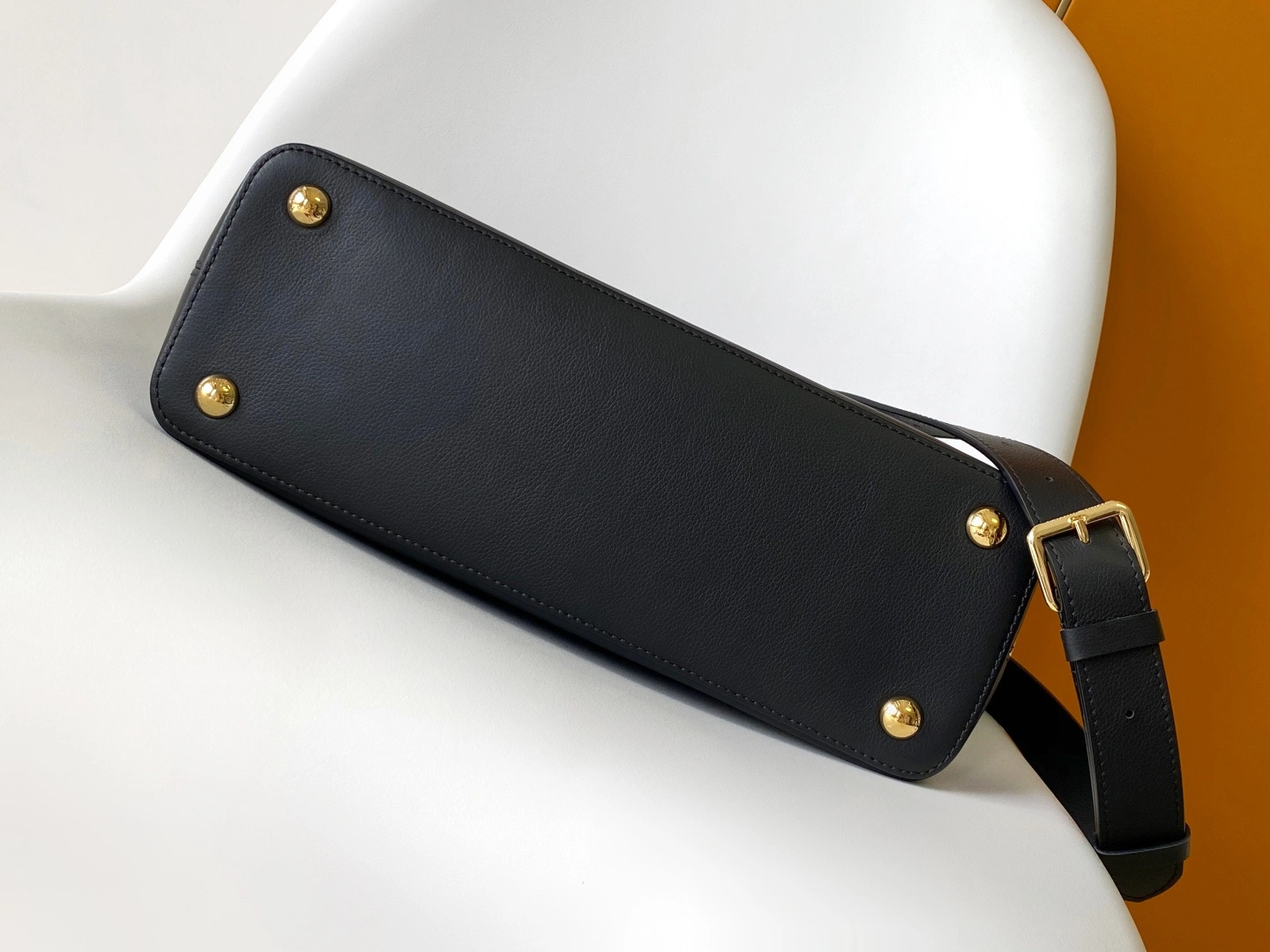 MOMO-- 8V M14370 high quality version Capucines Souple cowhide item:F-B000A2120