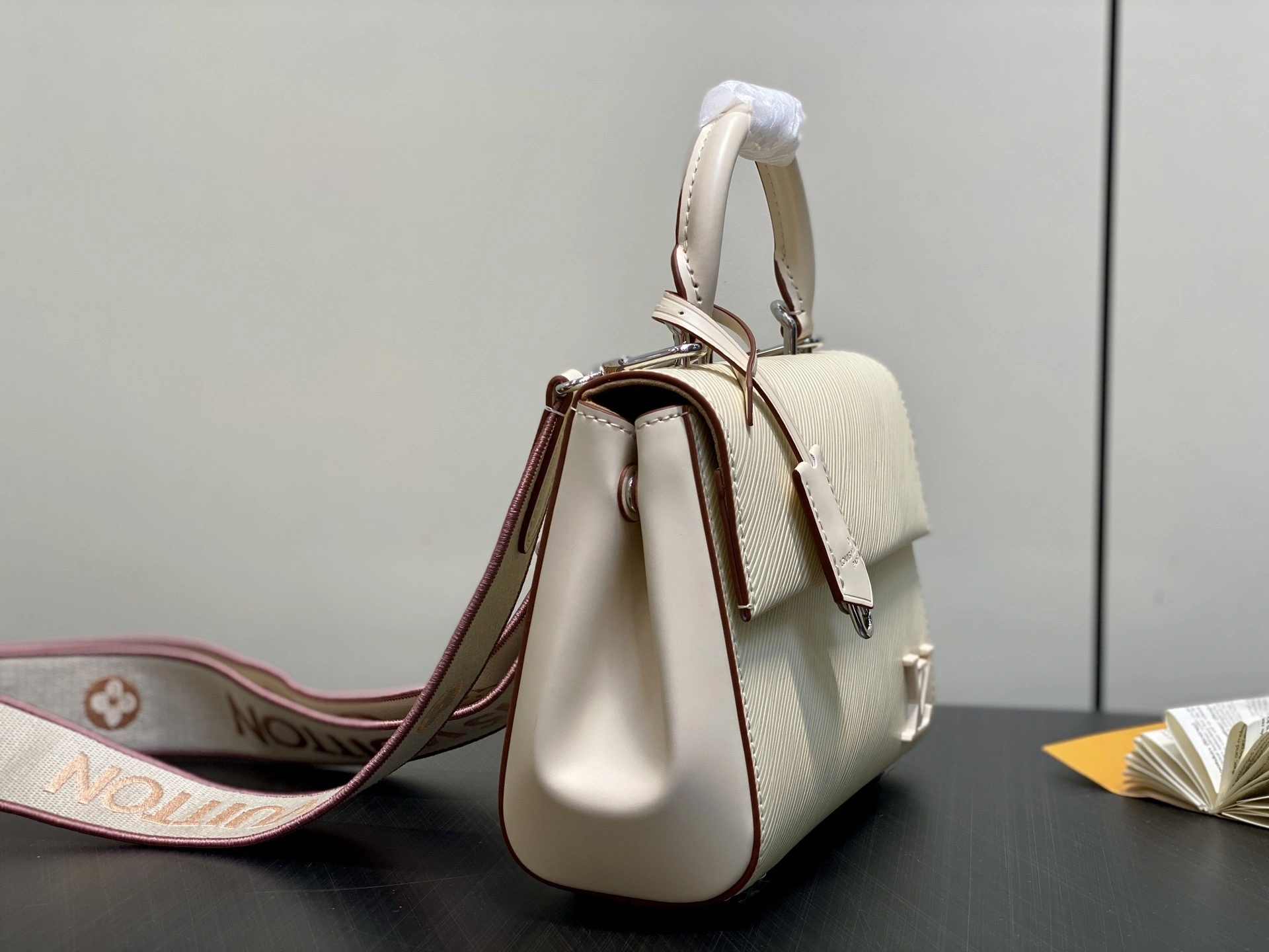 MOMO-- 8V M14434 high quality version item:F-B000A0947