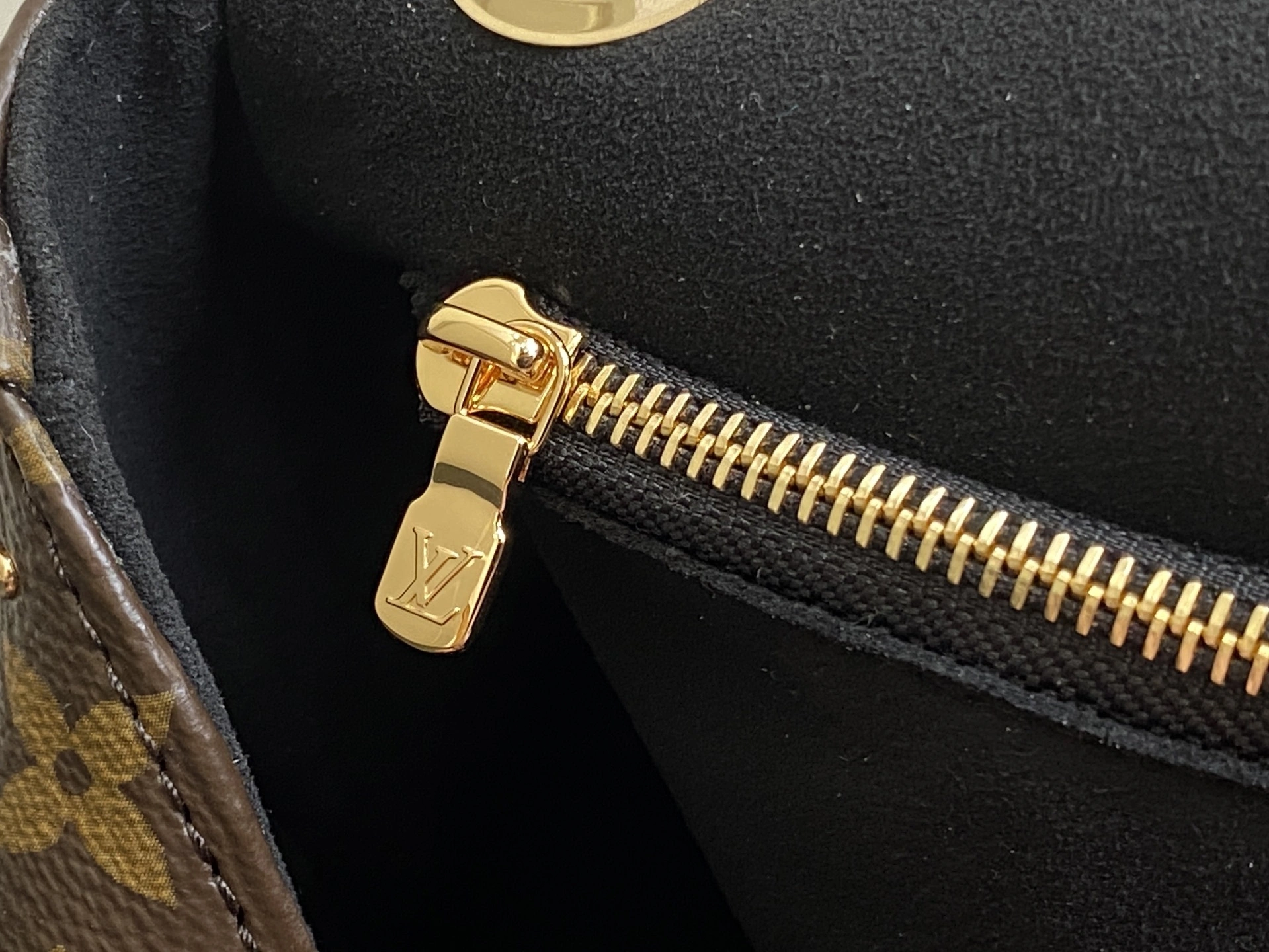 MOMO-- 8V M14526 high quality version Trunkie item:E-B177D1224