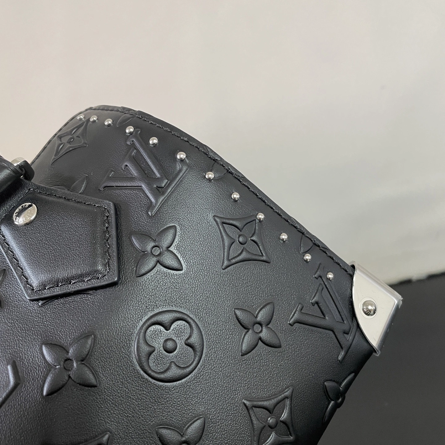 MOMO-- 8V M14575 high quality version Trunk cowhide item:E-B177D0197H