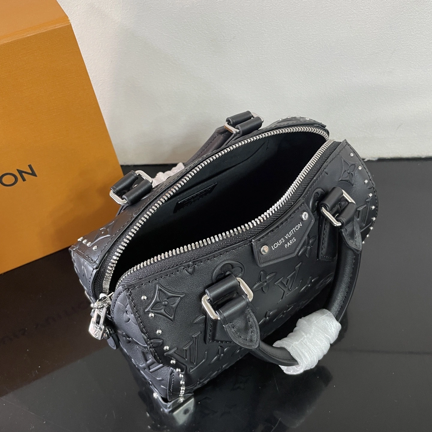 MOMO-- 8V M14575 high quality version Trunk cowhide item:E-B177D0197H