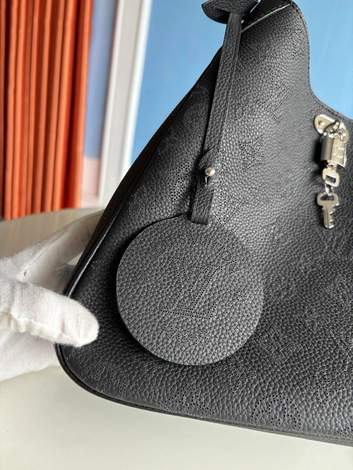 MOMO-- 8V M14618 high quality version All Around item:E-B808L1707T