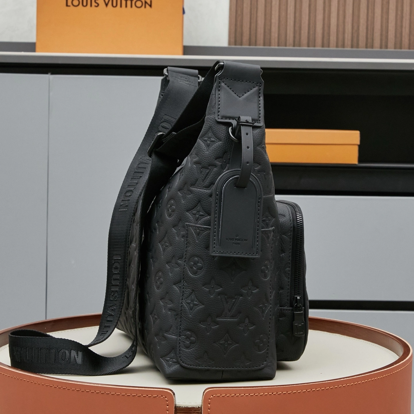 MOMO-- 8V M14778 high quality version Hobo Cargo cowhide item:E-B000H2768
