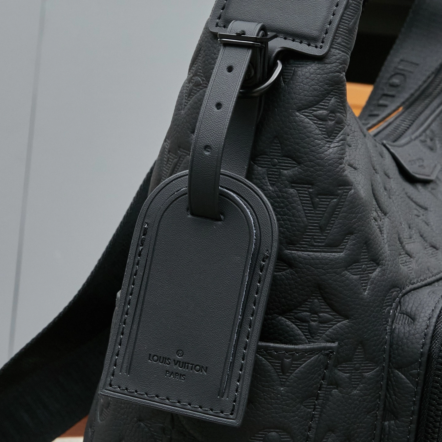 MOMO-- 8V M14778 high quality version Hobo Cargo cowhide item:E-B000H2768
