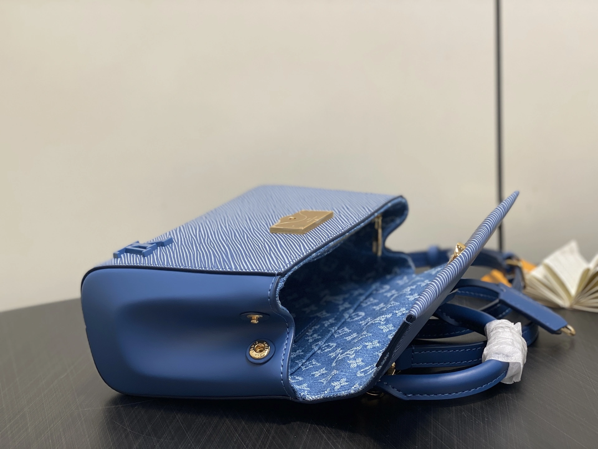 MOMO-- 8V M14855 high quality version Cluny mini item:E-B177I1750