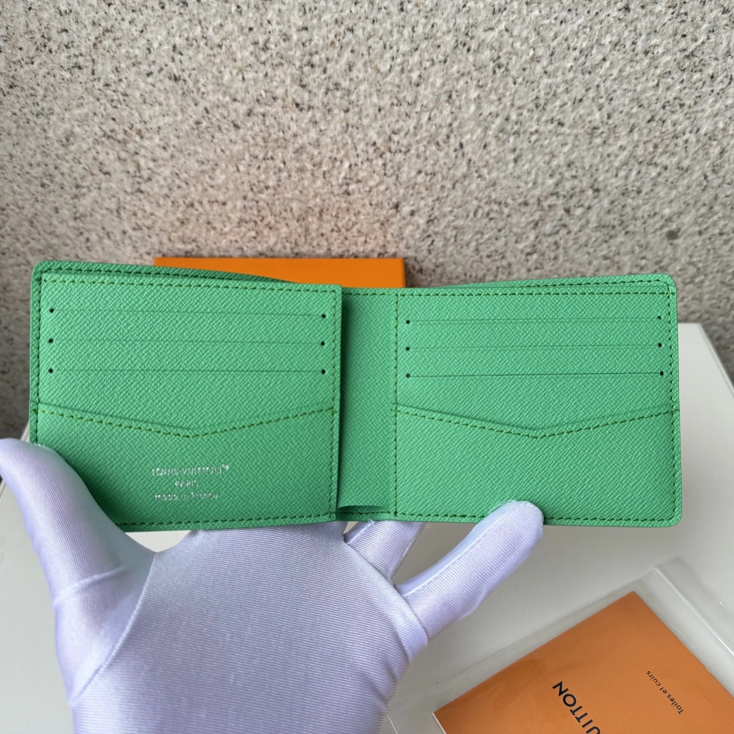 MOMO-- 8V M14878 high quality version item:E-B000F2093H