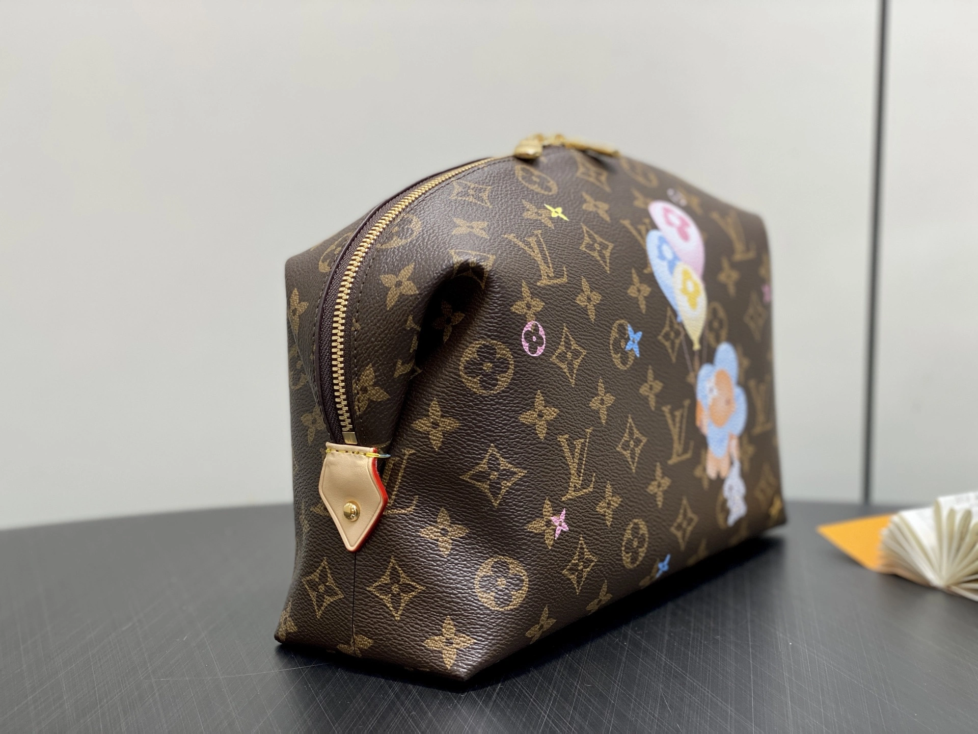 MOMO-- 8V M14891 POCHETTE COSMÉTIQUE high quality version item:E-B000G1332
