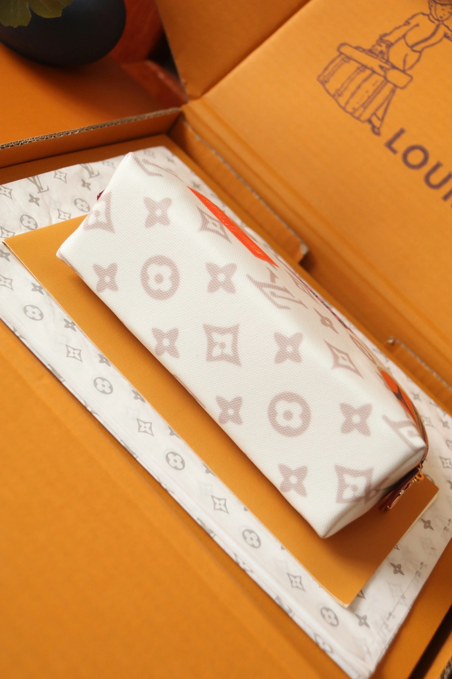 MOMO-- 8V M14909 high quality version item:E-B330G1301