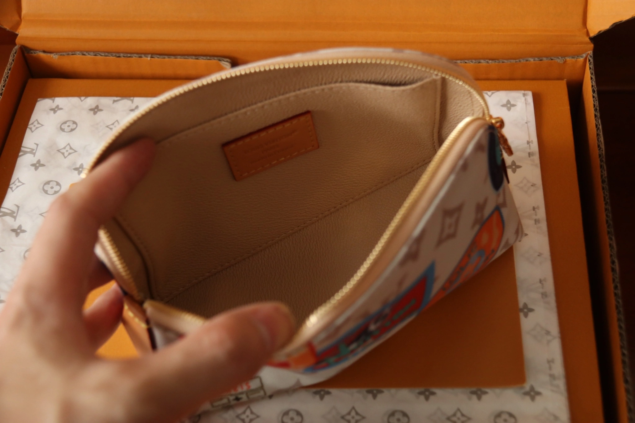 MOMO-- 8V M14909 high quality version item:E-B330G1301