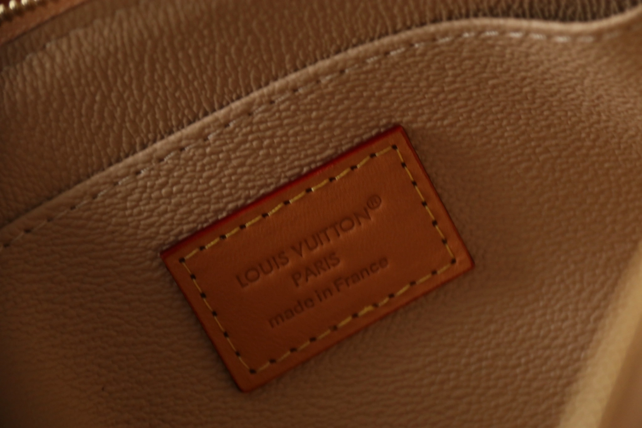 MOMO-- 8V M14909 high quality version item:E-B330G1301