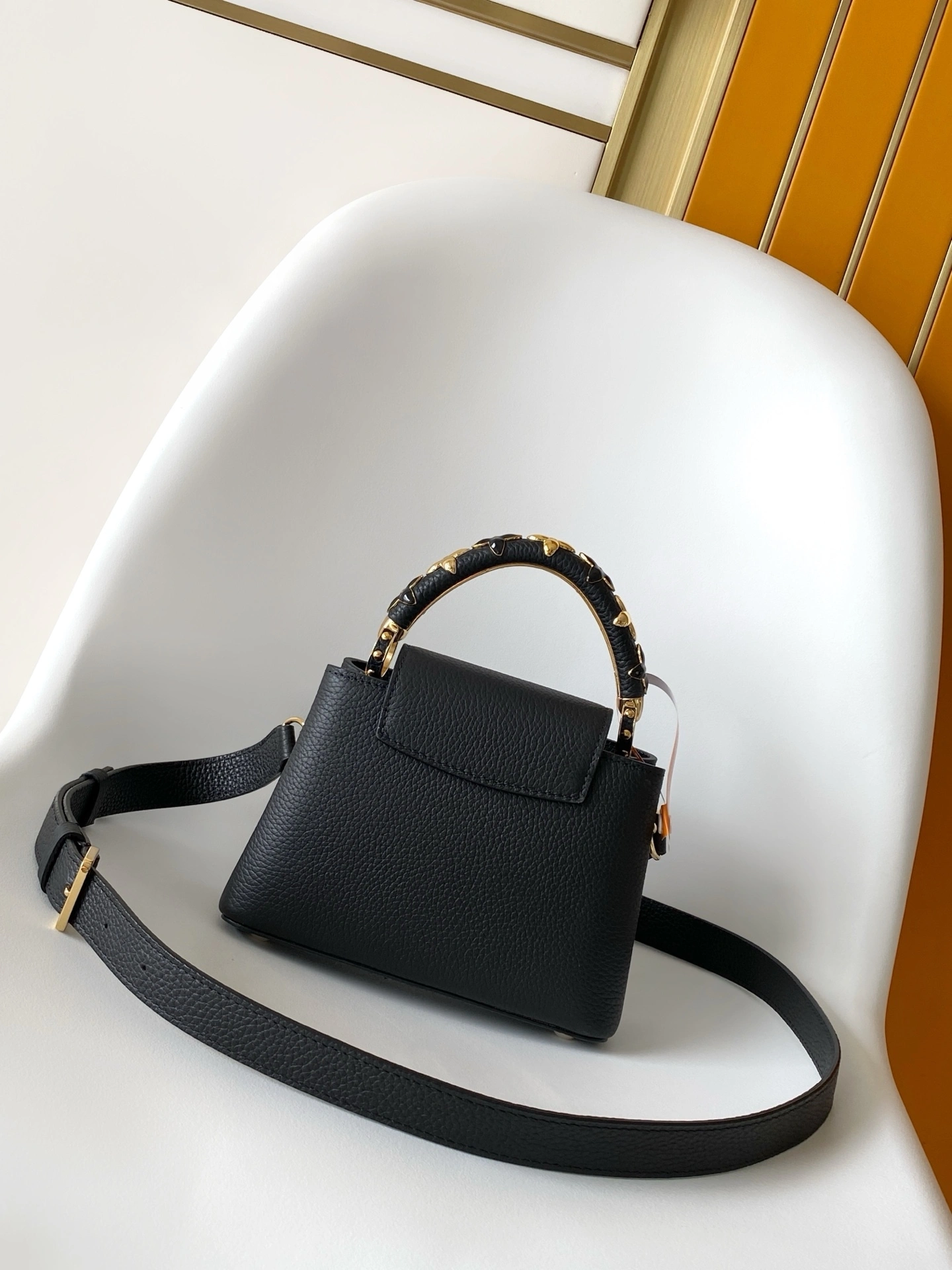 MOMO-- 8V M14976 high quality version cowhide item:F-B000A1507