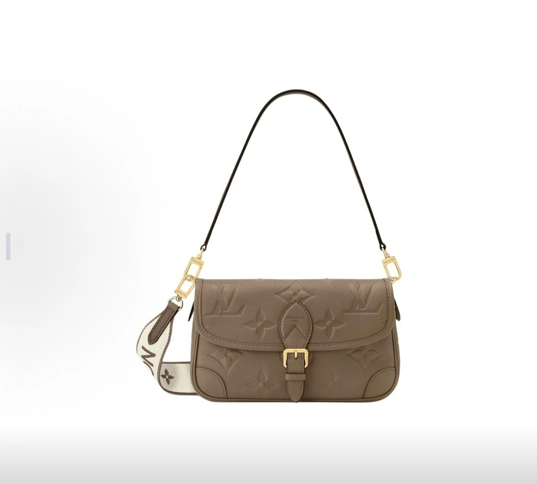 MOMO-- 8V M15049 high quality version Diane Milky Way item:E-B000J1854