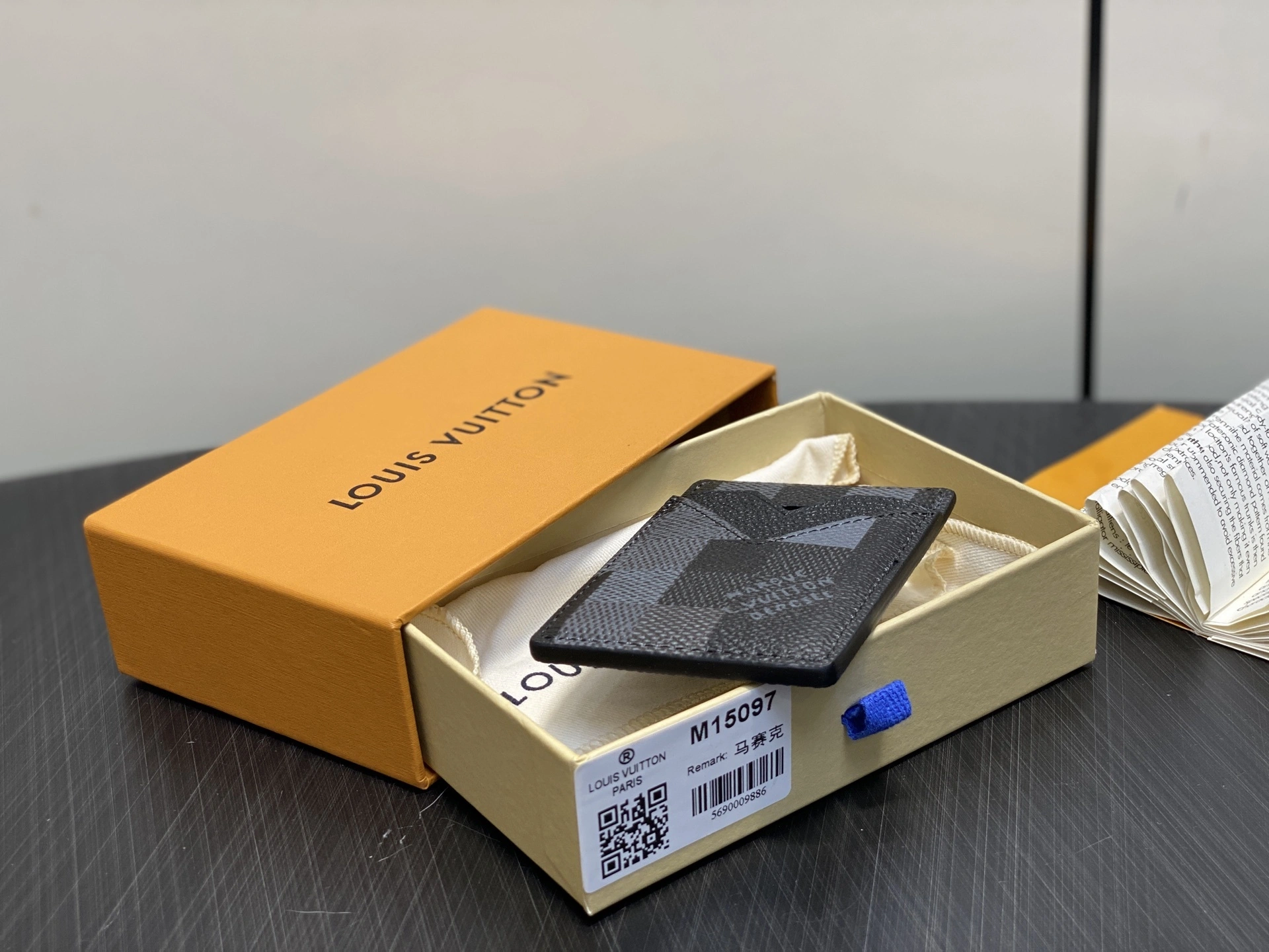 MOMO-- 8V M15097 high quality version Magnet item:E-B000J1810