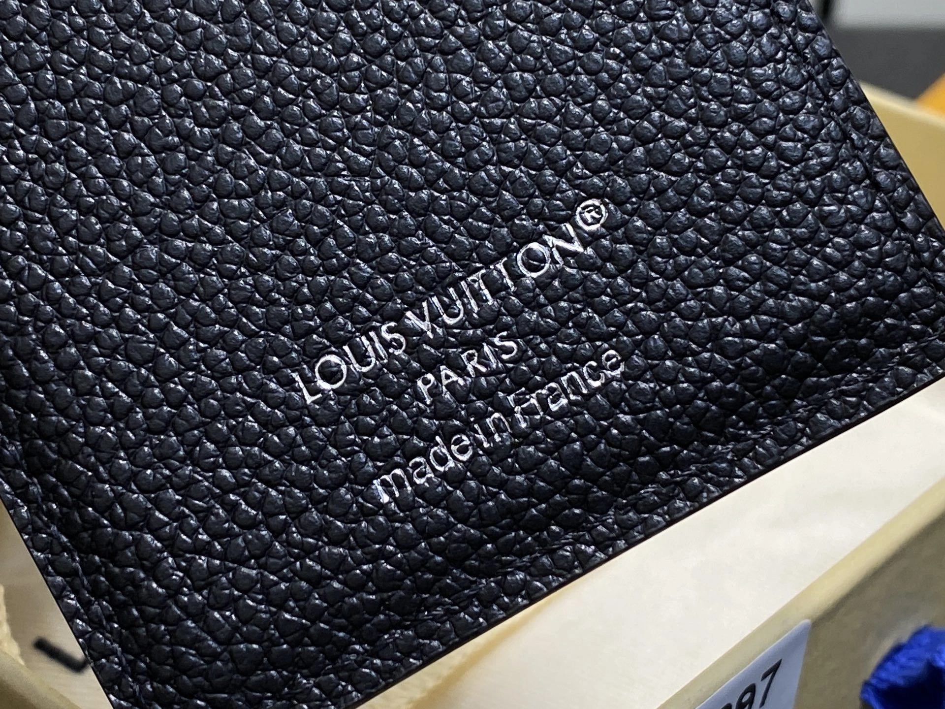 MOMO-- 8V M15097 high quality version Magnet item:E-B000J1810