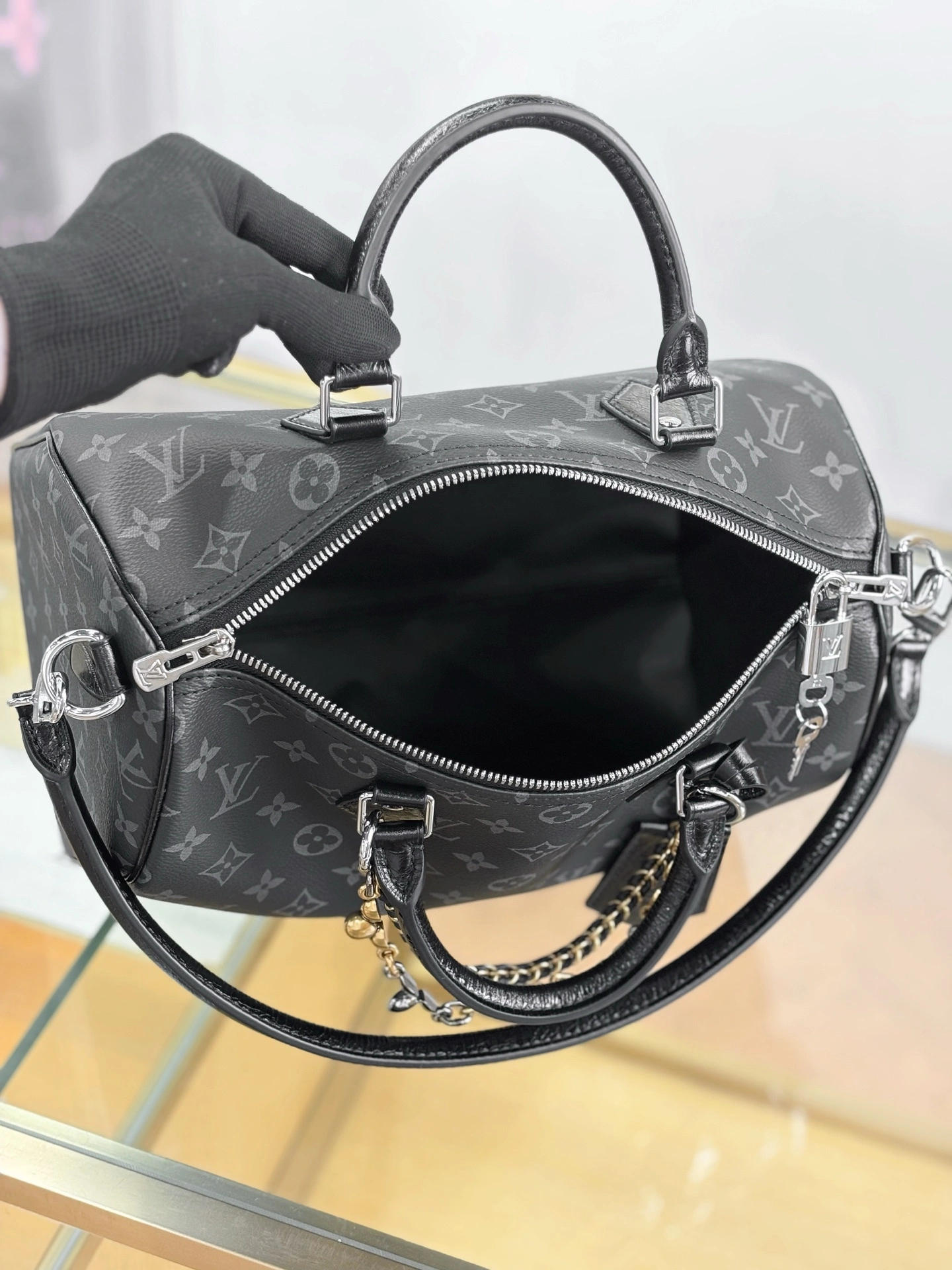 MOMO-- 8V M15102 high quality version SPEEDY SOFT 30 item:E-B182K1827