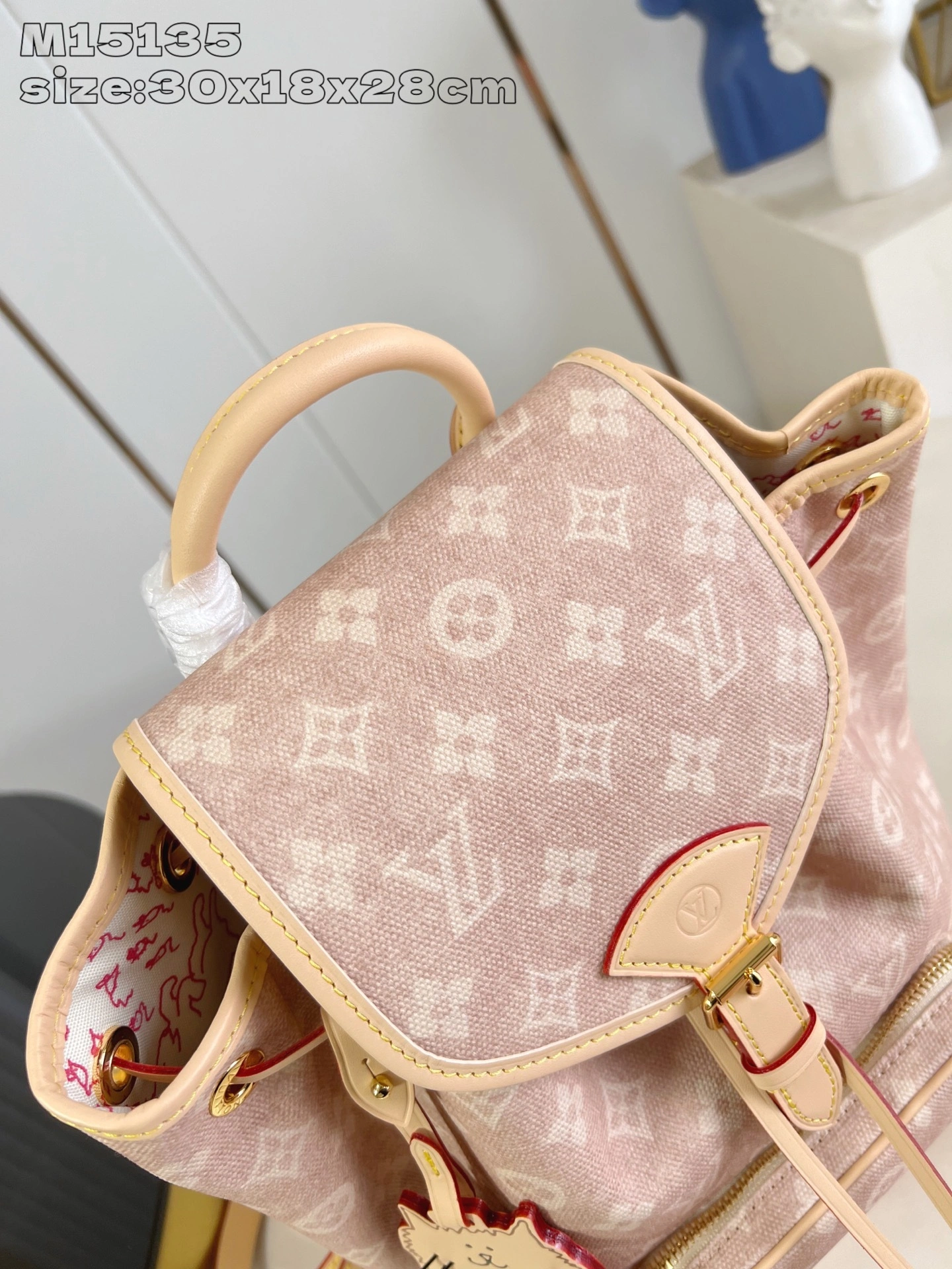 MOMO-- 8V M15135 high quality version Montsouris Travels With item:E-B574K1804