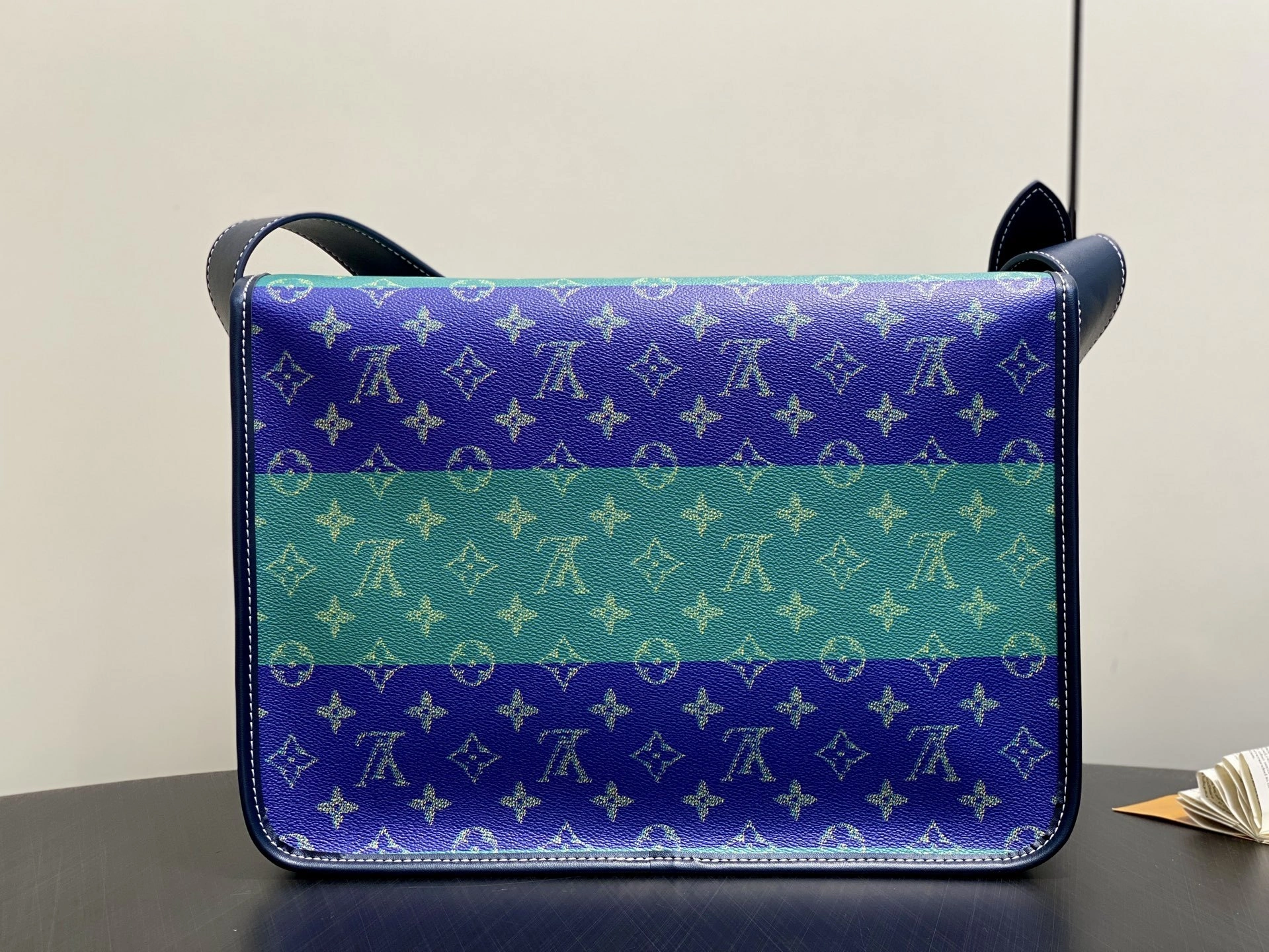 MOMO-- 8V M15187 high quality version Satchel item:E-B000J1833