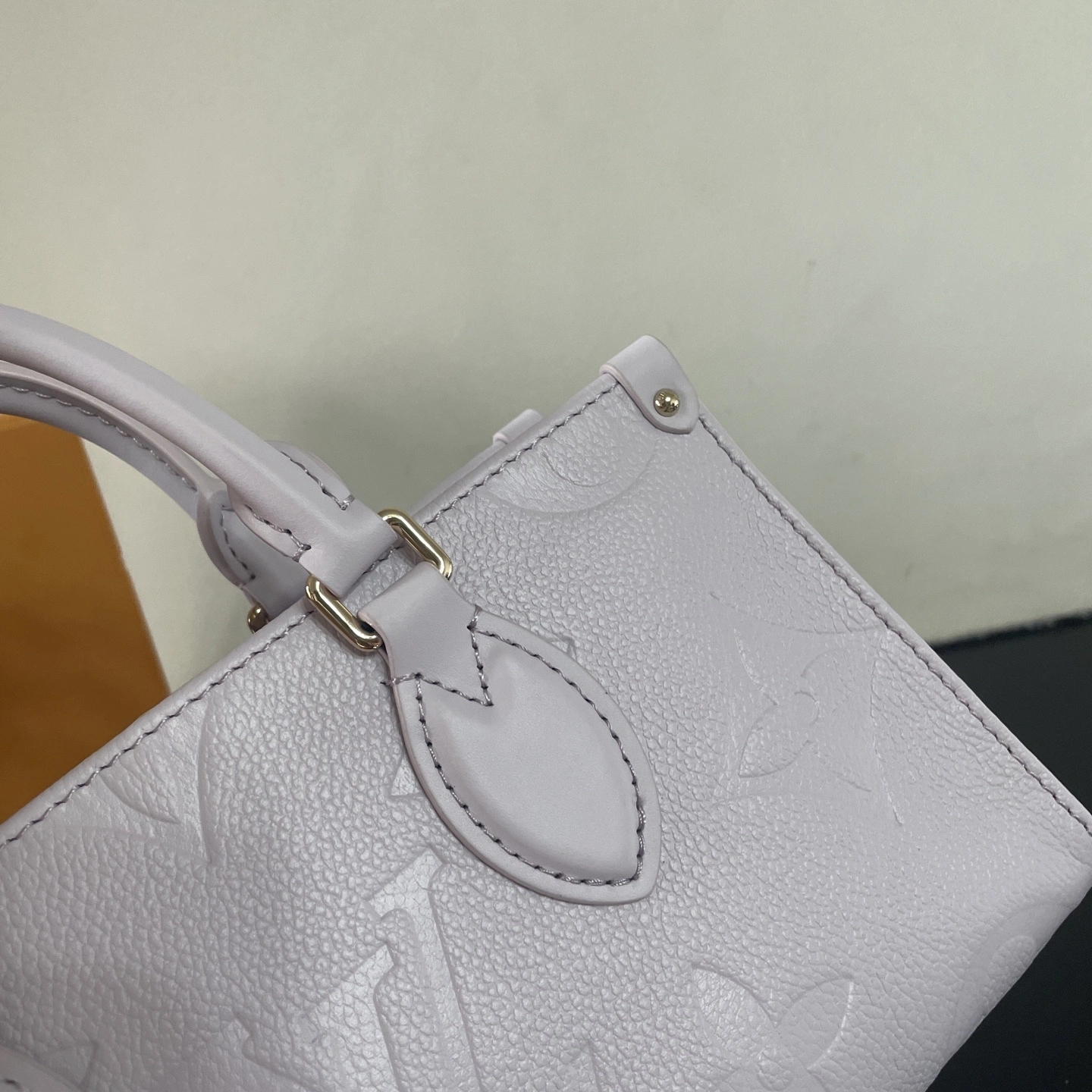 MOMO-- 8V M15192 high quality version OnTheGo East West cowhide item:E-B177I0323