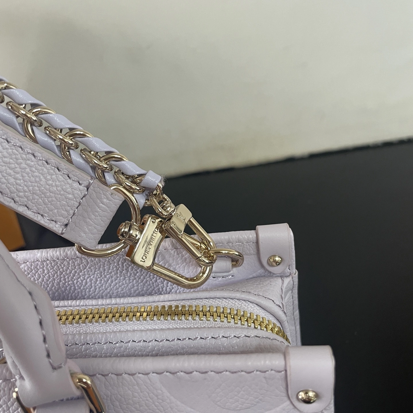 MOMO-- 8V M15192 high quality version OnTheGo East West cowhide item:E-B177I0323