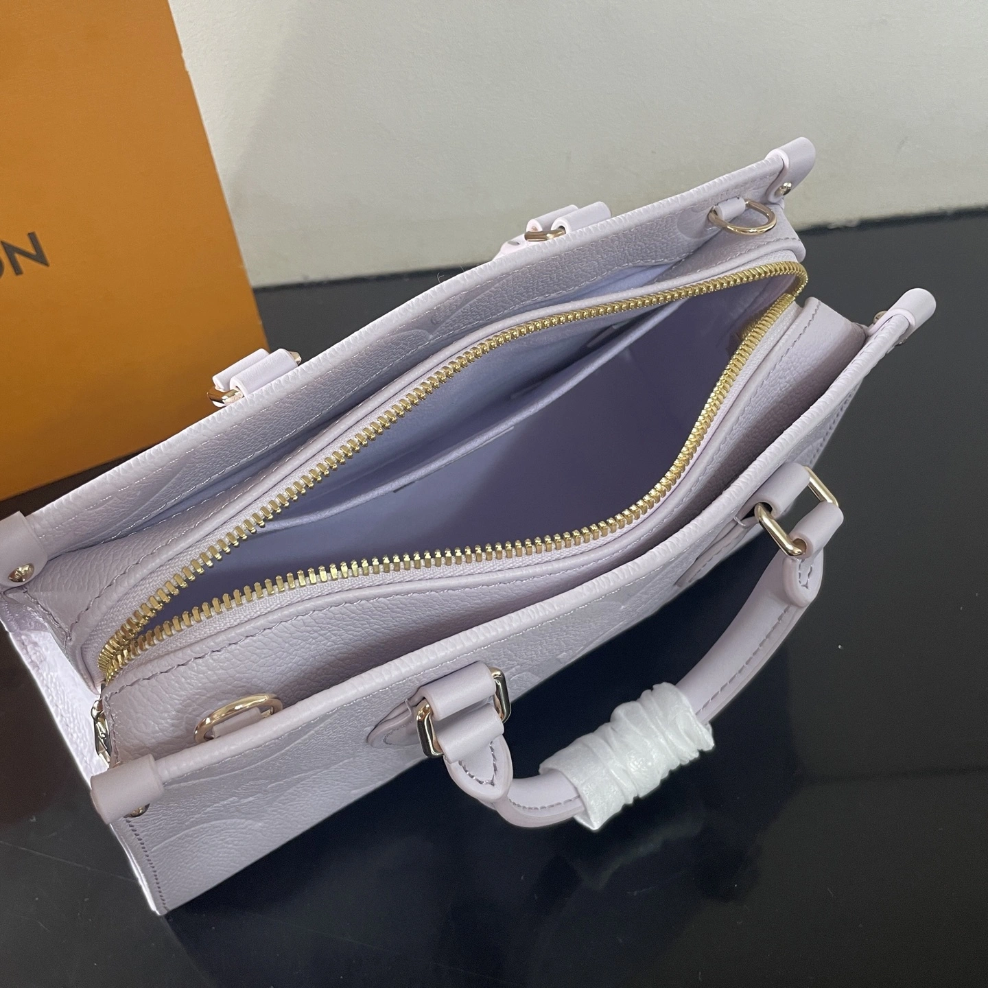 MOMO-- 8V M15192 high quality version OnTheGo East West cowhide item:E-B177I0323