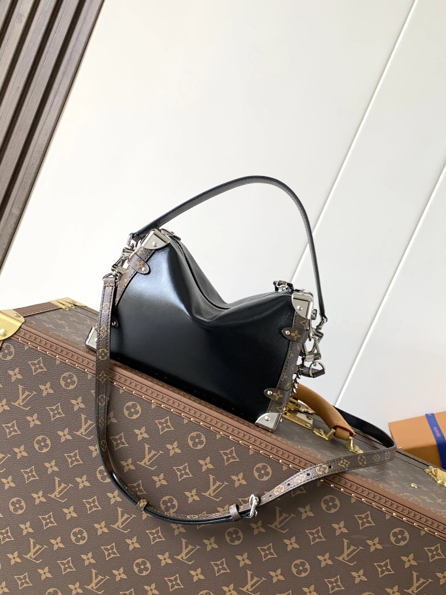 MOMO-- 8V M15195 high quality version Side Trunk Vibe cowhide item:E-B000I0316