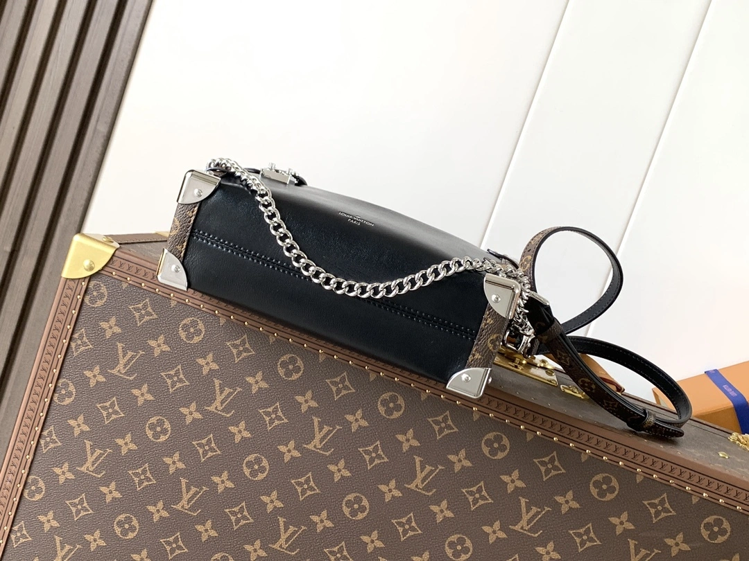 MOMO-- 8V M15195 high quality version Side Trunk Vibe cowhide item:E-B000I0316